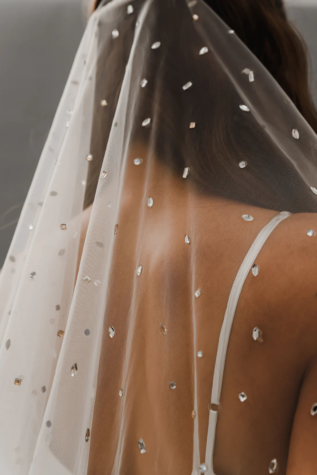 V013 Heirloom Veil - Elegant Lace Wedding Veil for Brides | Perfect for Church Ceremonies, Vintage Weddings & Photo Shoots