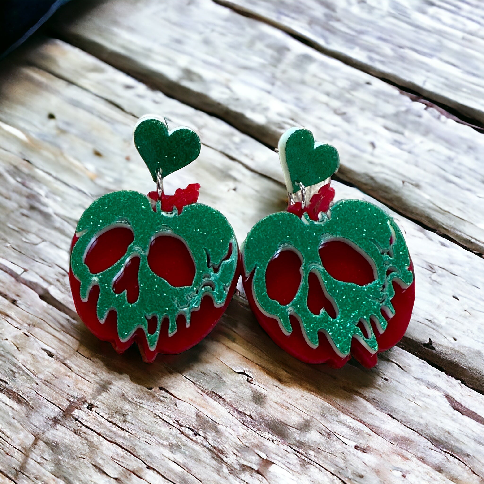 Poison Apple Hanging Stud Earrings for Women - Gothic Halloween Jewelry, Unique Dangle Earrings for Costume Parties, Cosplay & Everyday Wear