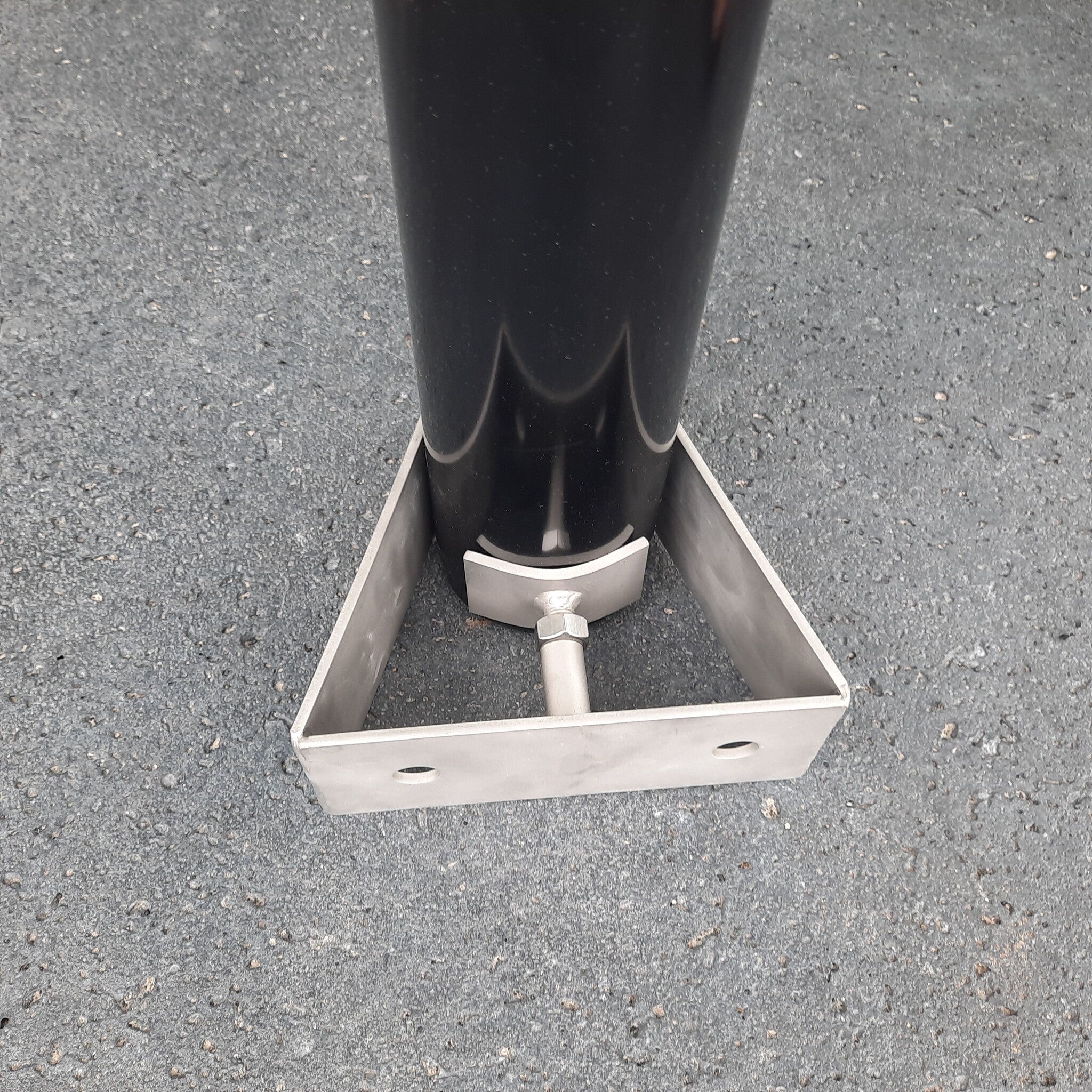 3 Meter Camera Pole with 90mm Diameter & Stainless Steel Wall Brackets - Perfect for Outdoor Security Cameras, CCTV Installations, and Surveillance Systems