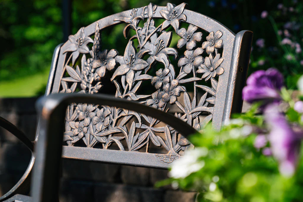 Outdoor Wildflower Chair - Lightweight Folding Camping Chair with Floral Design for Picnics, Beach, Hiking & Backyard Relaxation