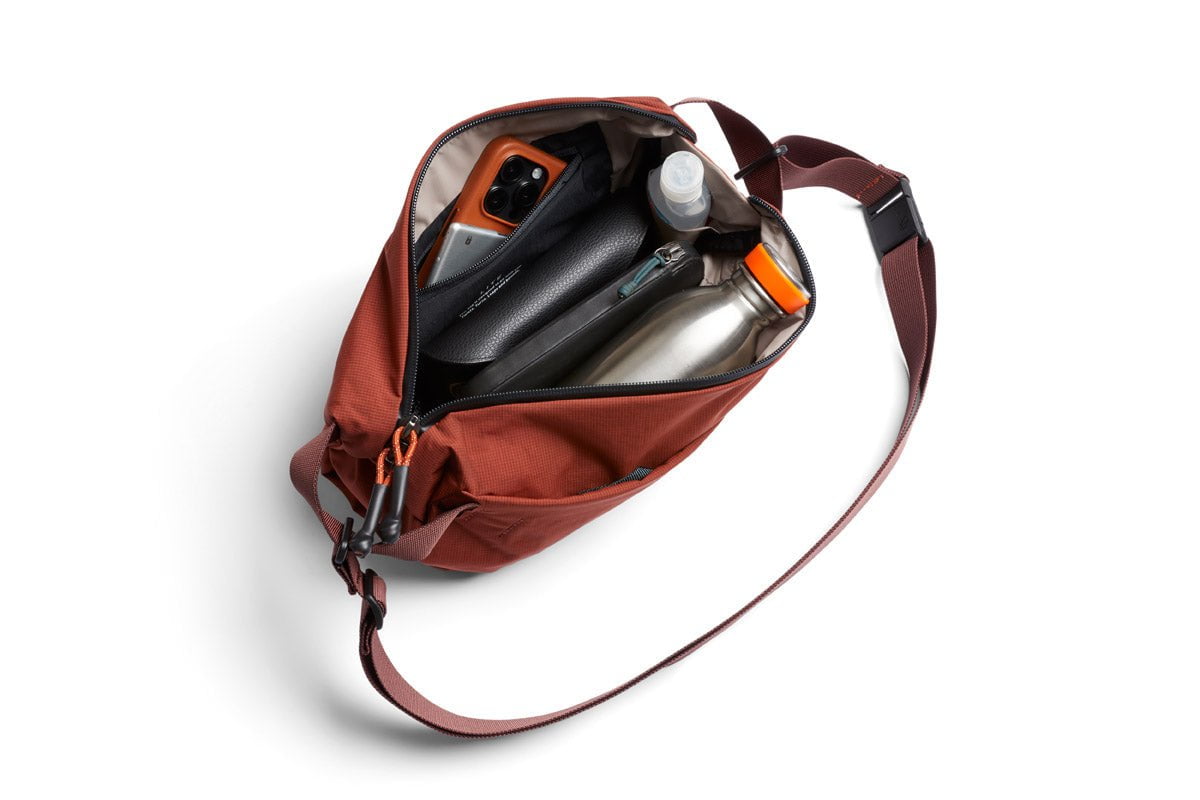 Bellroy Lite Sling - Lightweight Crossbody Bag for Men & Women | Water-Resistant Travel Sling Pack | Perfect for Hiking, Commuting & Everyday Carry (Black)