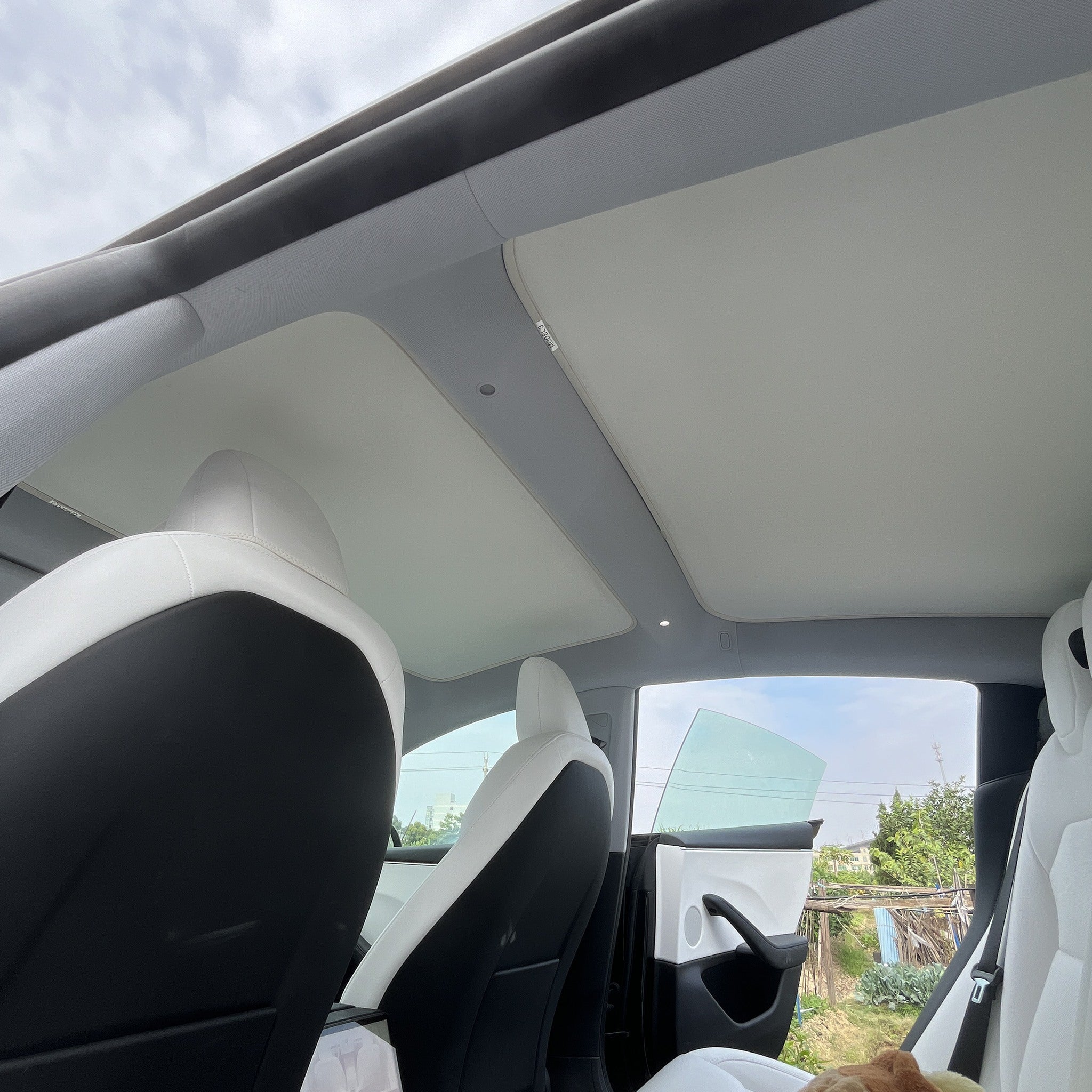 2024+ Tesla Model 3 Highland Sunroof Sunshade - UV Protection & Heat Reduction Car Accessories for Summer Driving Comfort