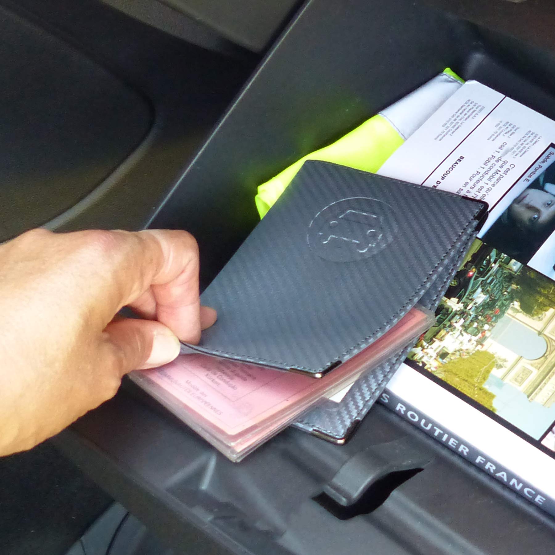 SANS 550067 Car Paper Holder - Carbon Finish Dark Grey - Organize Receipts & Documents in Your Vehicle - Perfect for Car, Truck, SUV & Office Use