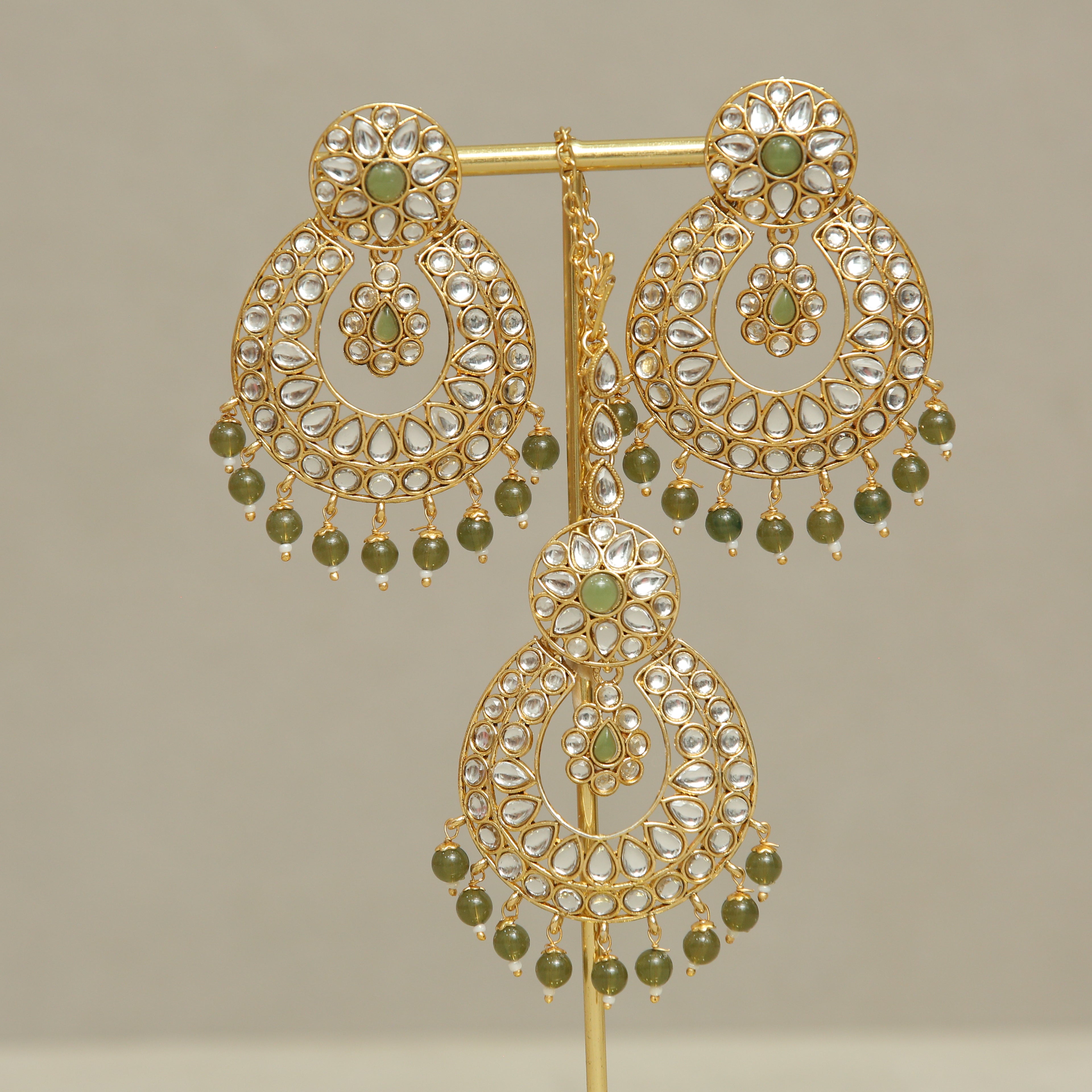 Exquisite Kundan Earrings and Tikka Set – Traditional Indian Jewelry for Weddings, Parties & Festive Occasions