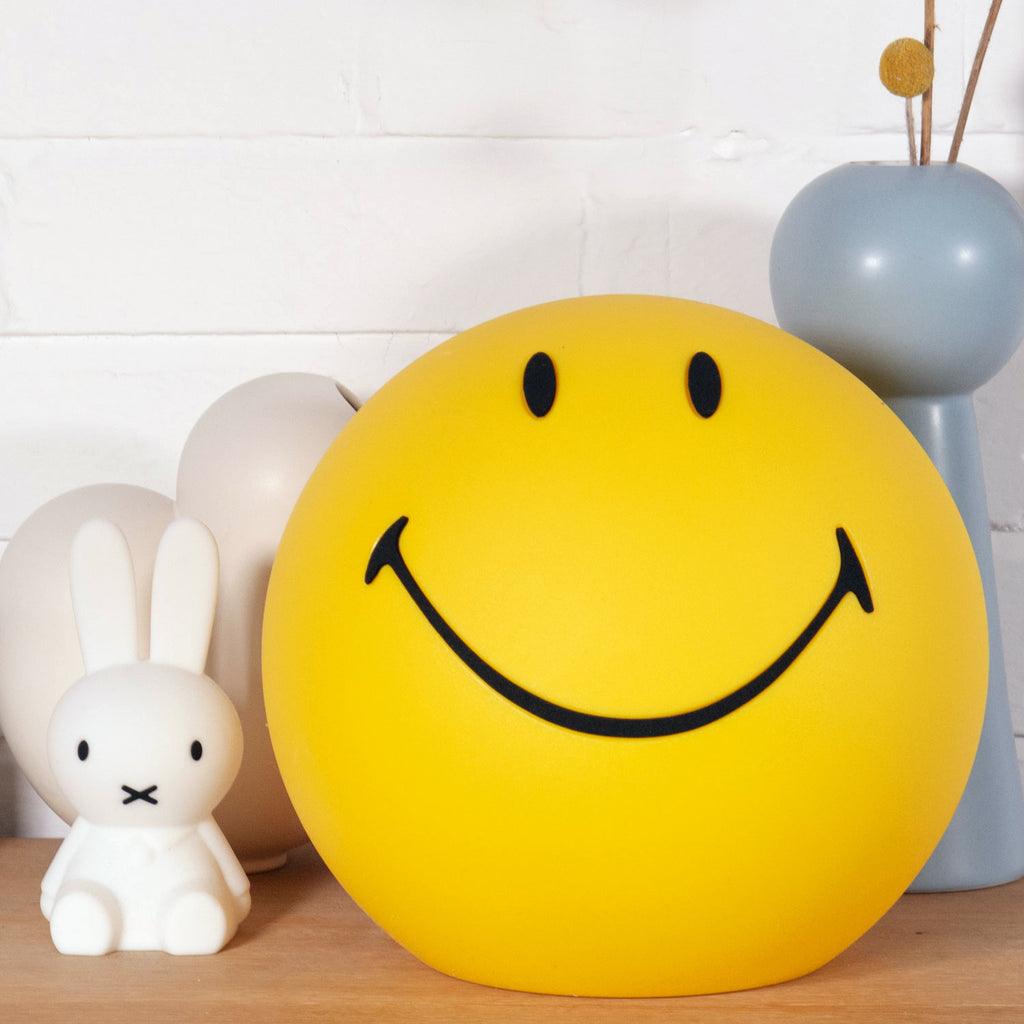 Smiling Table Lamp - Modern LED Night Light for Bedroom, Nursery & Office - Perfect for Reading, Decor & Relaxation