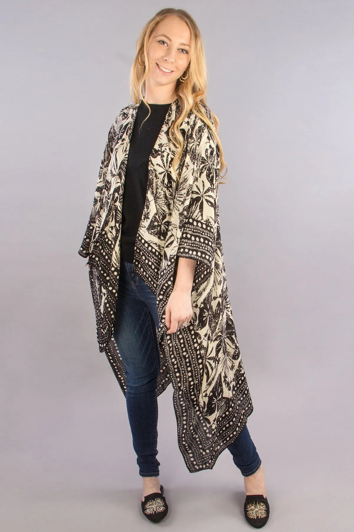 Stylish Tropical Print Kimono Robe - Lightweight Summer Cover Up for Women - Perfect for Beach, Pool, and Vacation Wear