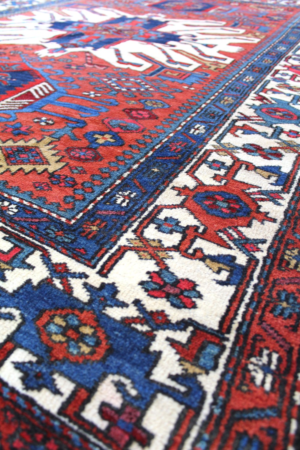 Vintage Heriz Handwoven Tribal Rug - Authentic Persian Design, JF8001 - Perfect for Boho Chic Living Room, Bedroom & Home Decor