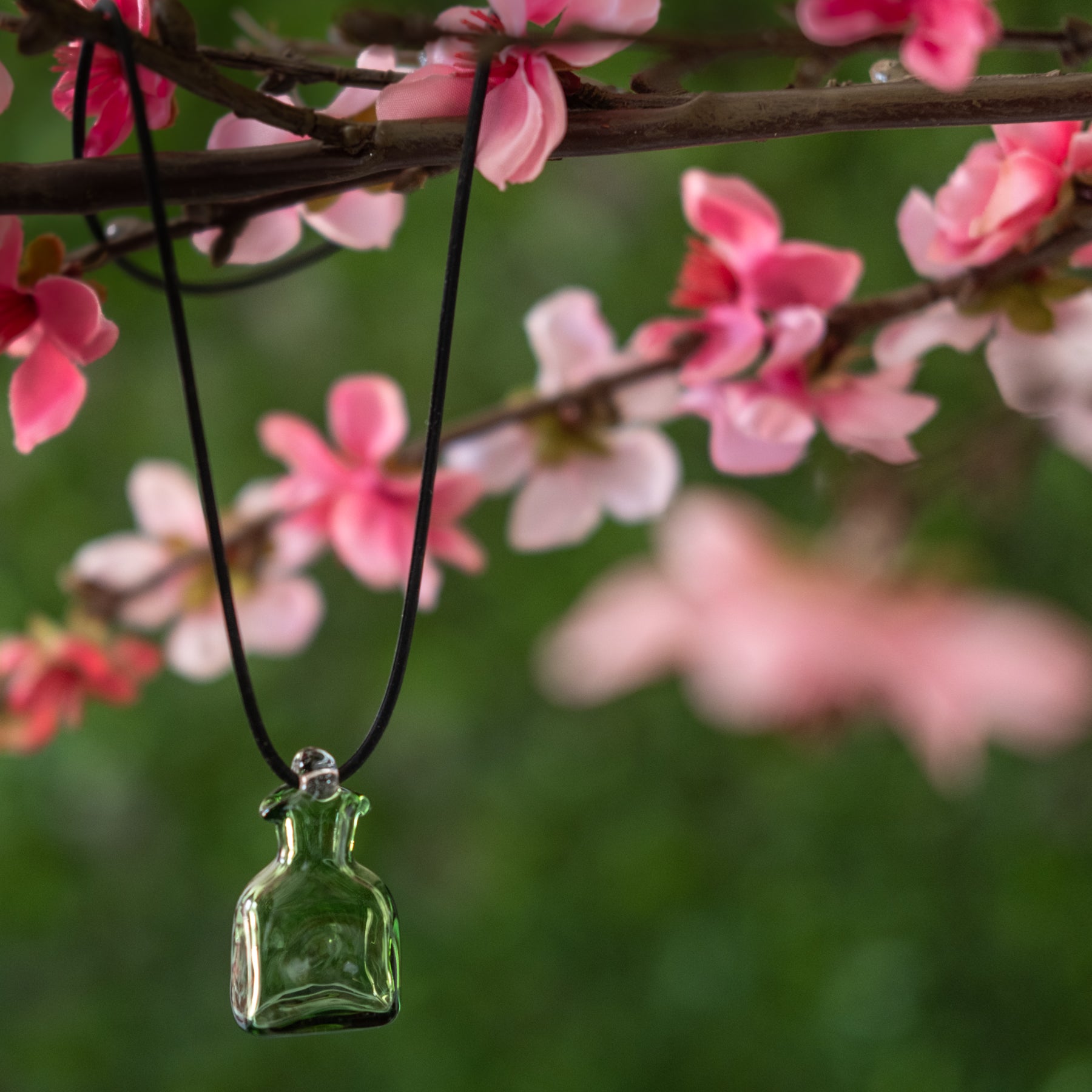 384 Water Bottle Necklace - Light Green | Stylish & Durable Bottle Holder for Hiking, Running, and Outdoor Activities