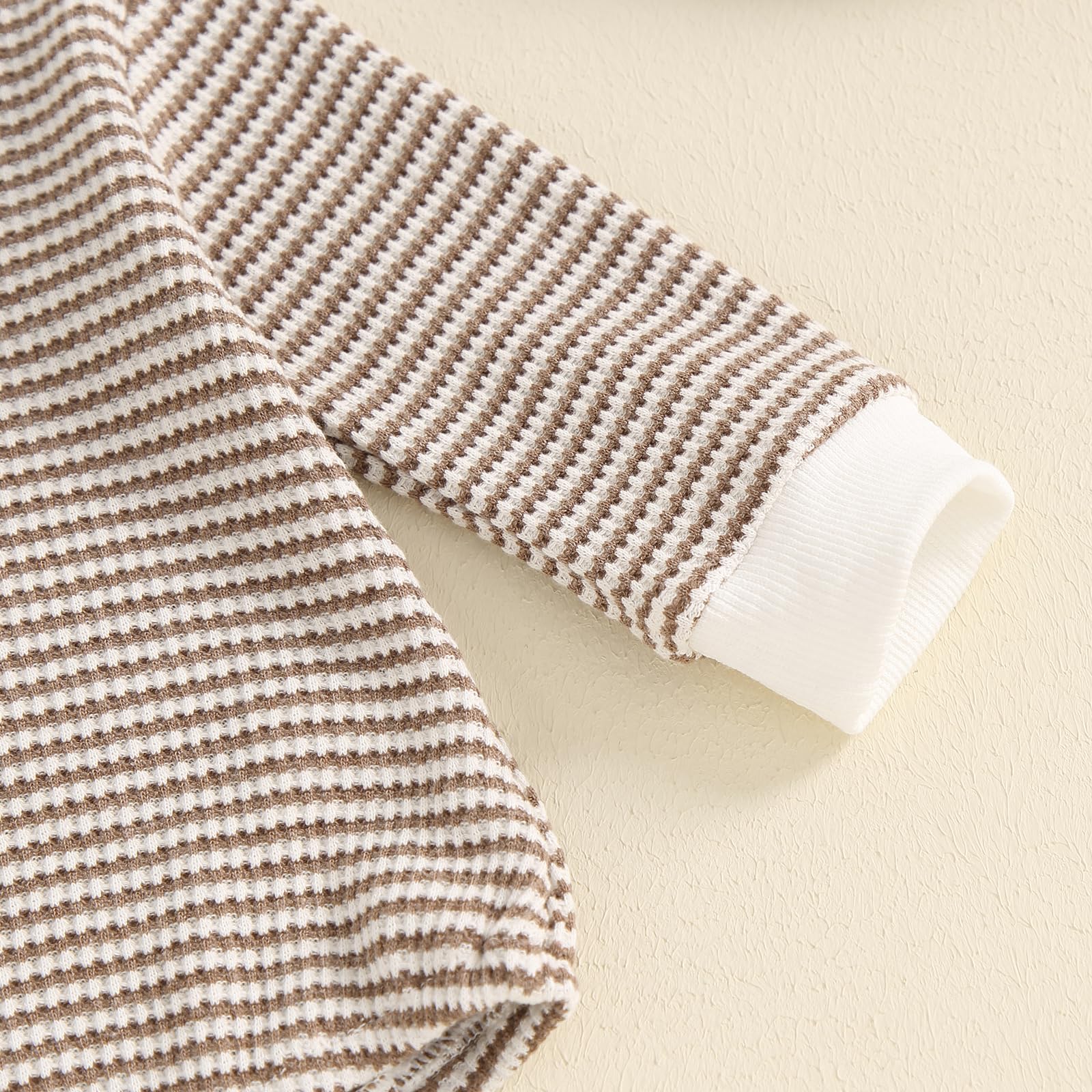 VISGOGO Unisex Baby Romper - Waffle Knit Long Sleeve Onesie for Newborns & Infants | Soft Bubble Oversized Bodysuit for Boys & Girls | Perfect for Playtime, Photo Shoots & Everyday Comfort