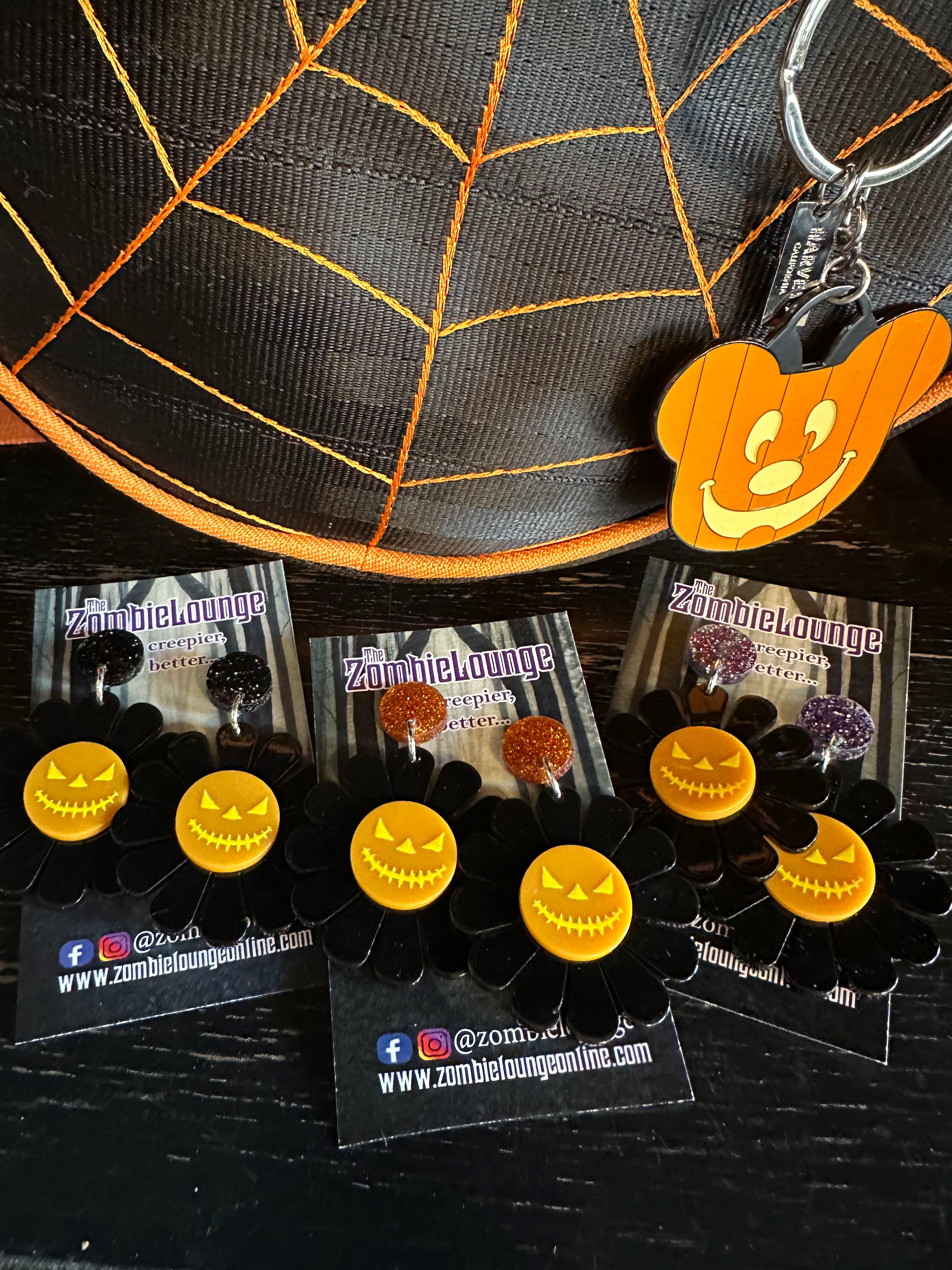Halloween Pumpkin Flower Jack O' Lantern Earrings - Cute Dangle Drop Earrings for Women, Perfect for Halloween Costumes, Fall Festivals & Spooky Party Accessories