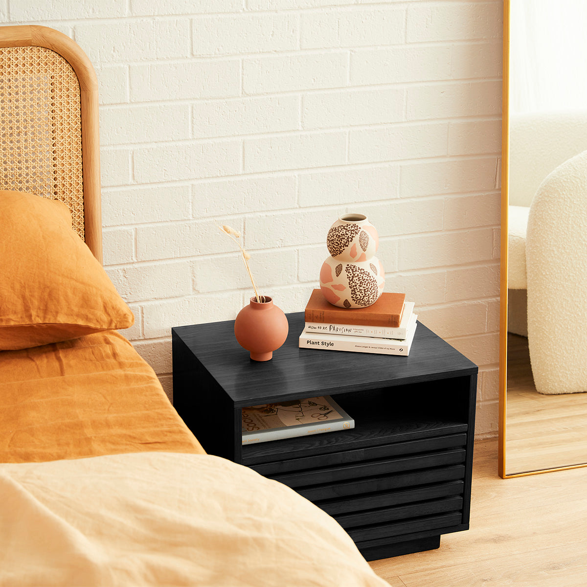Modern Wooden Nightstand with Drawer - Stylish Bedside Table for Bedroom, Living Room, or Office - Perfect for Storing Books, Lamps, and Essentials