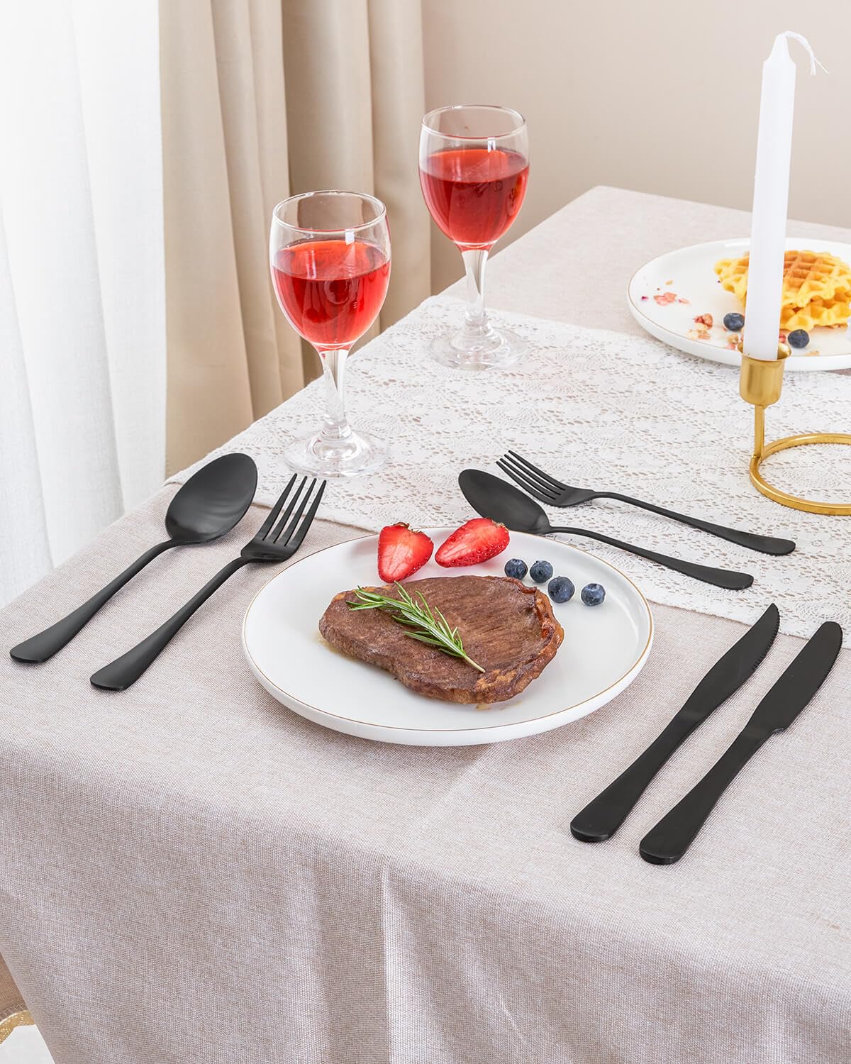 24-Piece Matte Black Silverware Set with Steak Knives - Stainless Steel Flatware Set for 4 - Modern Cutlery Utensils Set - Dishwasher Safe Spoons & Forks Set - Perfect for Restaurants, Dinner Parties & Everyday Use