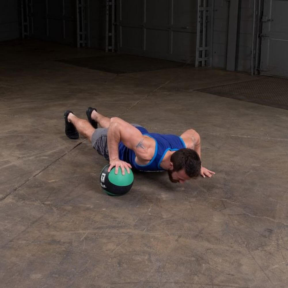Body Solid Tools Medicine Balls BSTMB - Premium Weighted Exercise Balls for Strength Training, CrossFit, Yoga & Home Gym Workouts - Perfect for Athletes, Fitness Enthusiasts & Physical Therapy