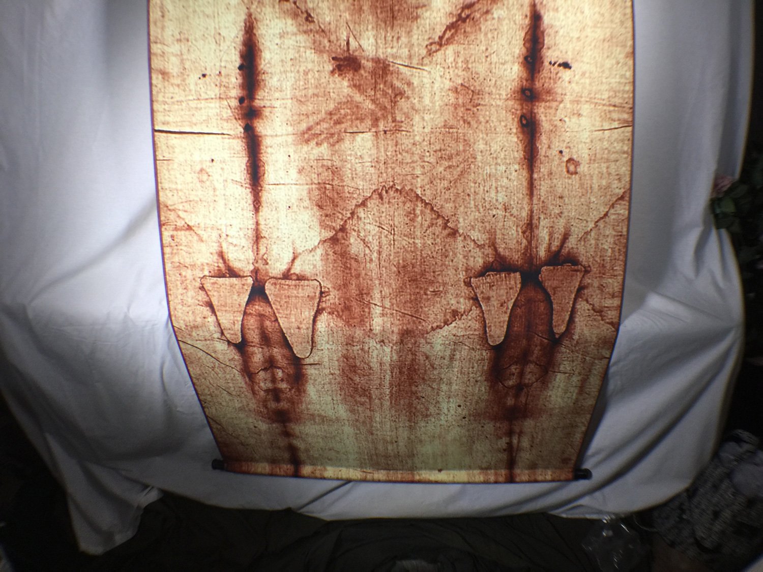 Authentic Shroud of Turin Replica - Full Size 6x3 Feet Linen Cloth with Sepia Tone & Free Book - Religious Artifact for Home Decor, Church Display & Historical Study