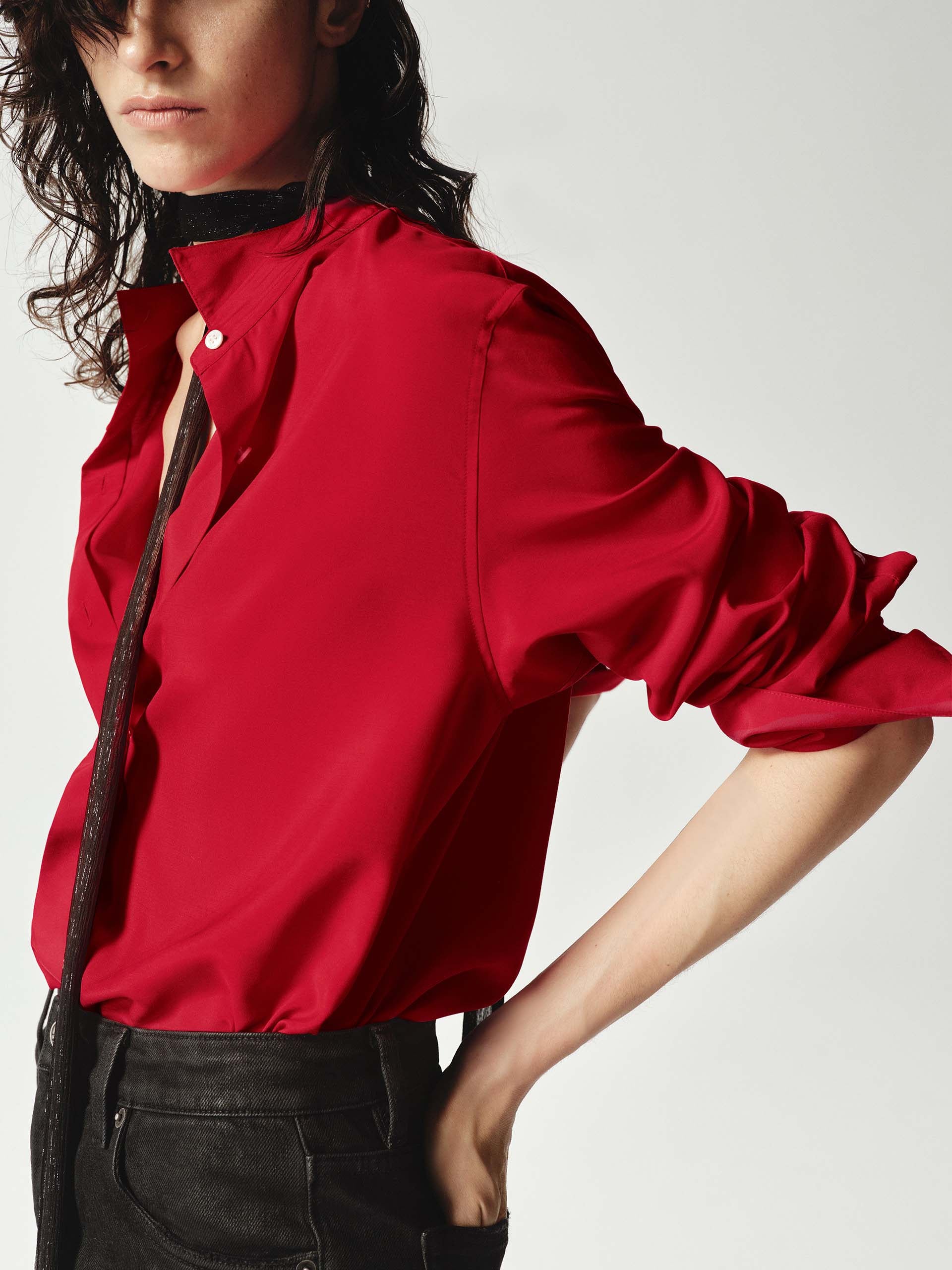 Classic Soft Silk Shirt for Women - Elegant Blouse with Comfortable Fit - Perfect for Office Wear, Business Meetings & Special Occasions