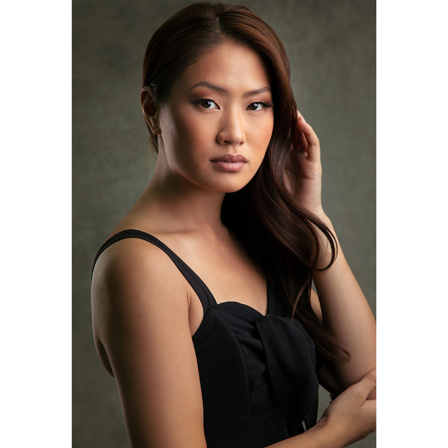 Joel Grimes X Drop Vinyl Backdrop - 5' x 7' Parchment Paper Photography Background for Studio Portraits, Product Shoots & Video Production