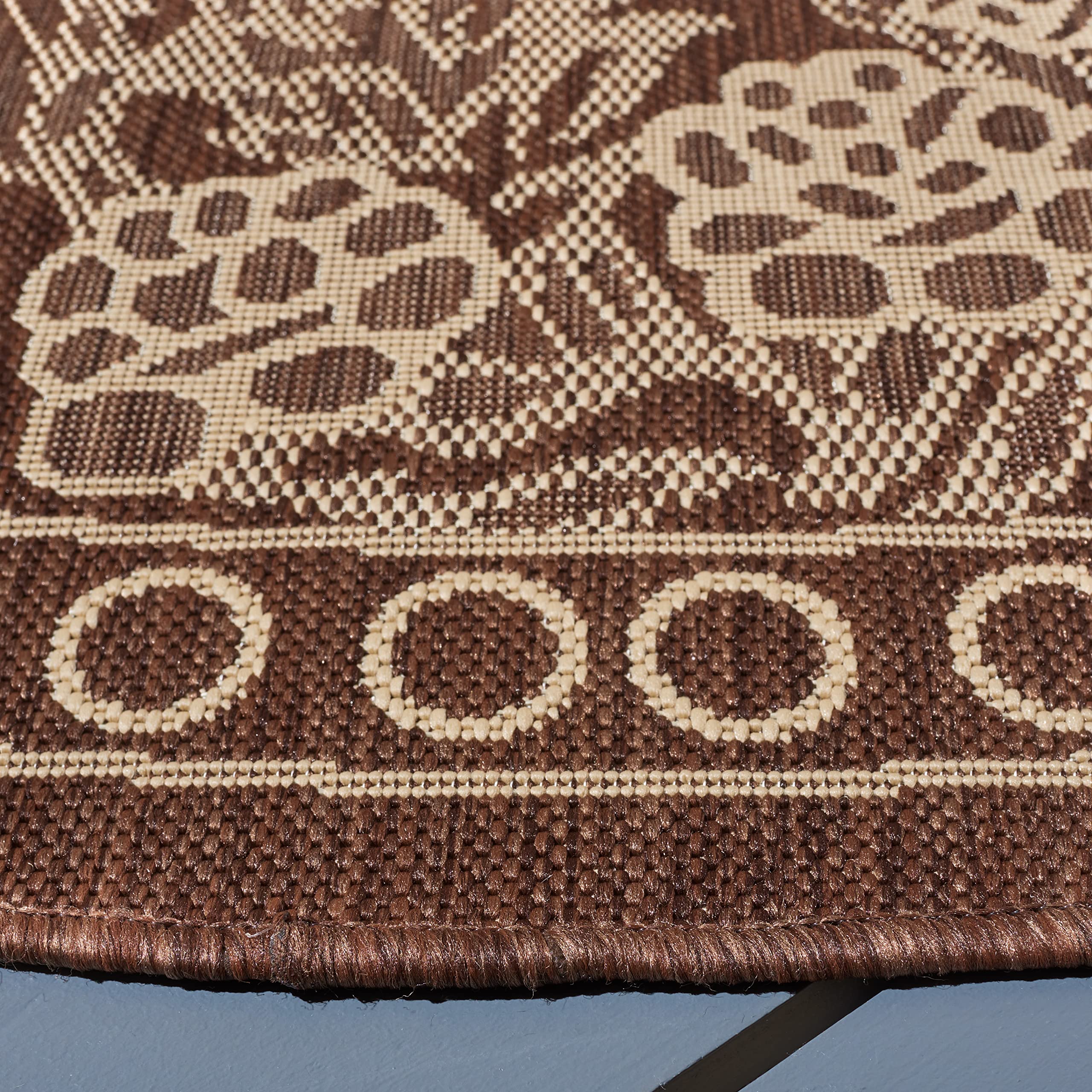 SAFAVIEH Courtyard Collection 6'7