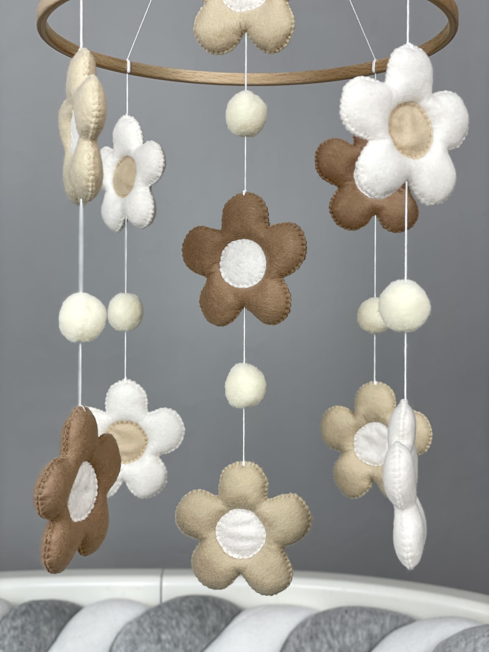 Gender Neutral Baby Crib Mobile - Floral Daisy Nursery Decor for Girls & Boys | Perfect Newborn Gift for Expecting Moms | Soothing Visual Stimulation for Infant Sleep & Playtime