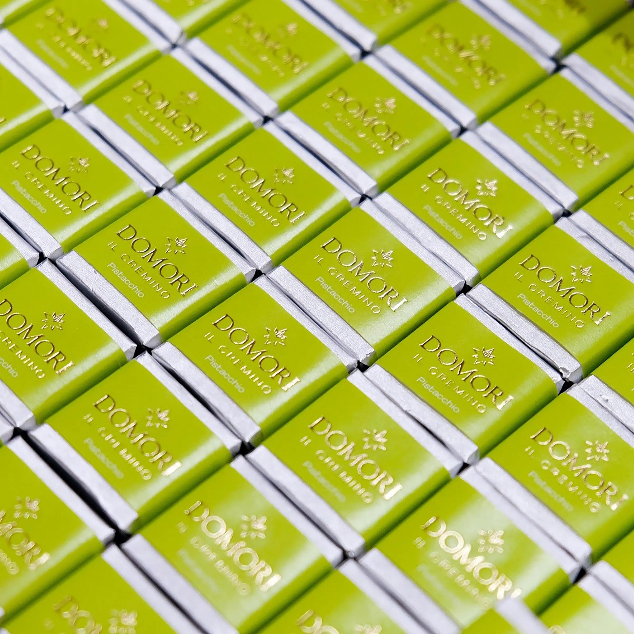 Premium Domori Classic Pistachio Cremino Chocolate Bar - Gourmet Italian Chocolate Gift for Holidays & Special Occasions - Perfect for Dessert Lovers & Chocolate Connoisseurs