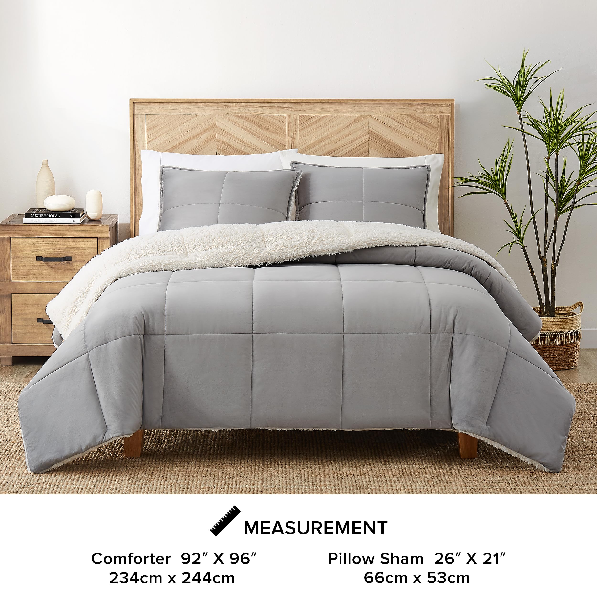 UGG Blissful Reversible Full/Queen Comforter Set - Plush Fluffy Down Alternative Bedding with 2 Pillow Shams | Hypoallergenic, Breathable & Warm | White & Seal Gray | Perfect for Cozy Winter Nights & Bedroom Decor