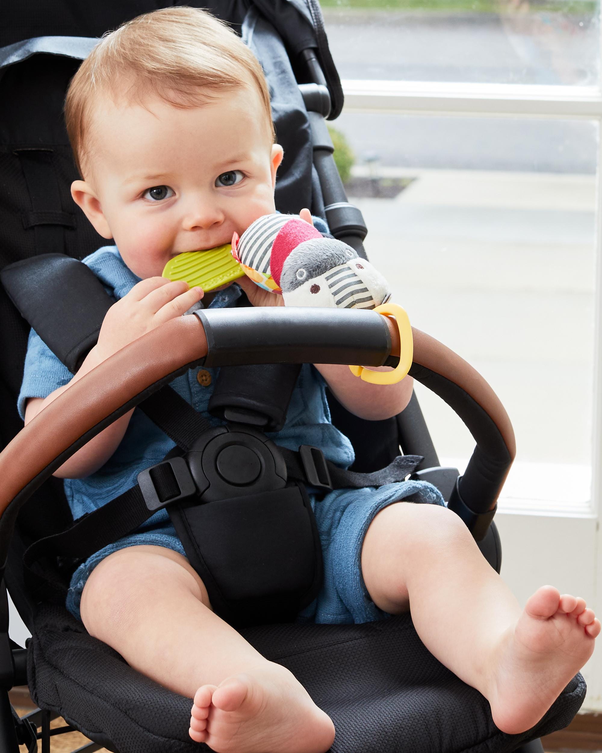 Skip Hop Bandana Buddies Chime Buddies - Soft Baby Teething Toy with Rattle & Textured Chewers - Perfect for Soothing Sore Gums & Sensory Play
