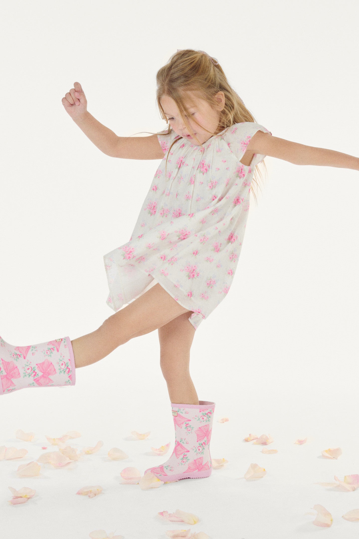 Hunter x LoveShackFancy Classic Chelsea Rain Boots for Toddlers & Little Kids - Waterproof Garden Booties for Girls, Outdoor Play, Puddle Jumping & Spring Fashion