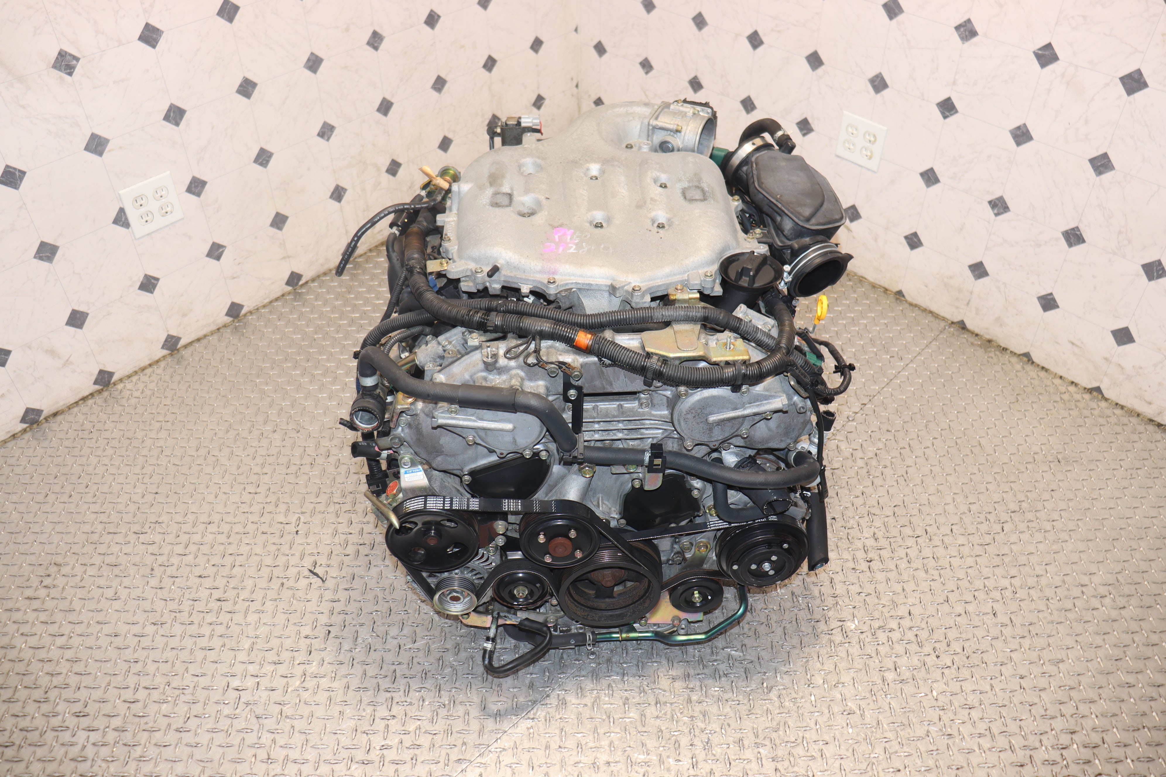 JDM 2003-2005 Nissan 350Z & Infiniti G35 VQ35DE 3.5L Non-Revup Engine - Replacement Motor for Performance Upgrades & Classic Car Restoration