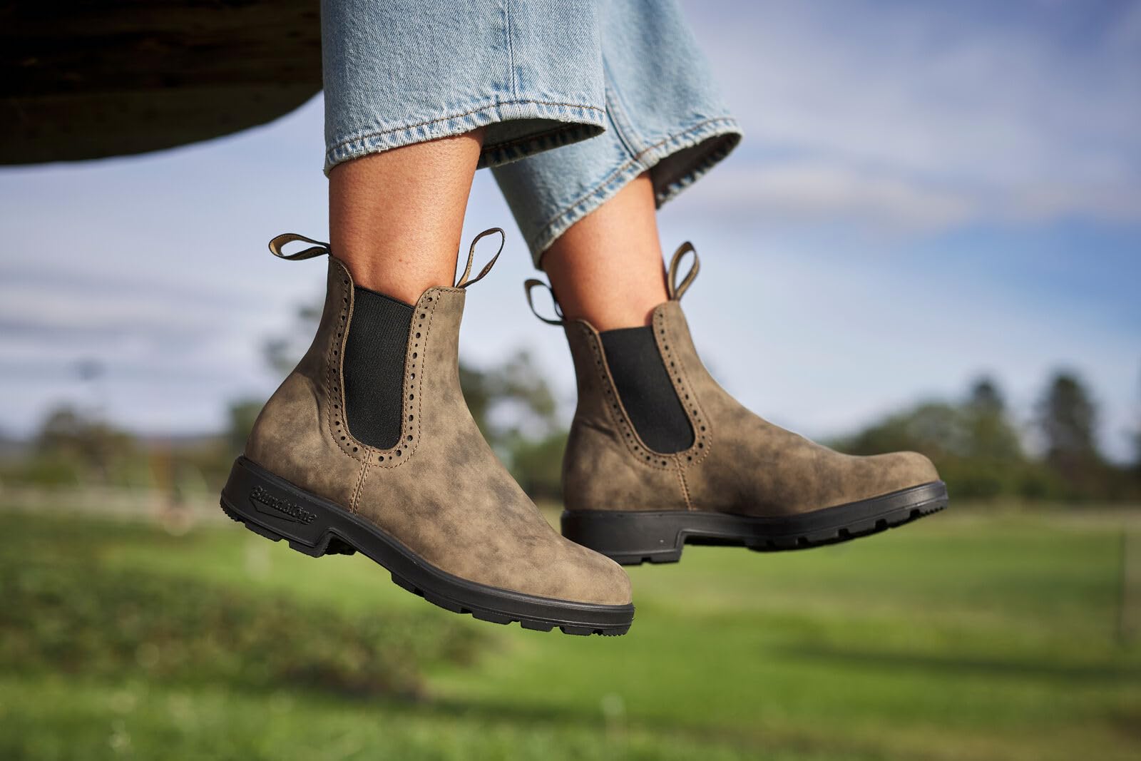 Blundstone Women's High Top Chelsea Boots - Waterproof Leather Ankle Boots for Walking, Hiking & Outdoor Activities