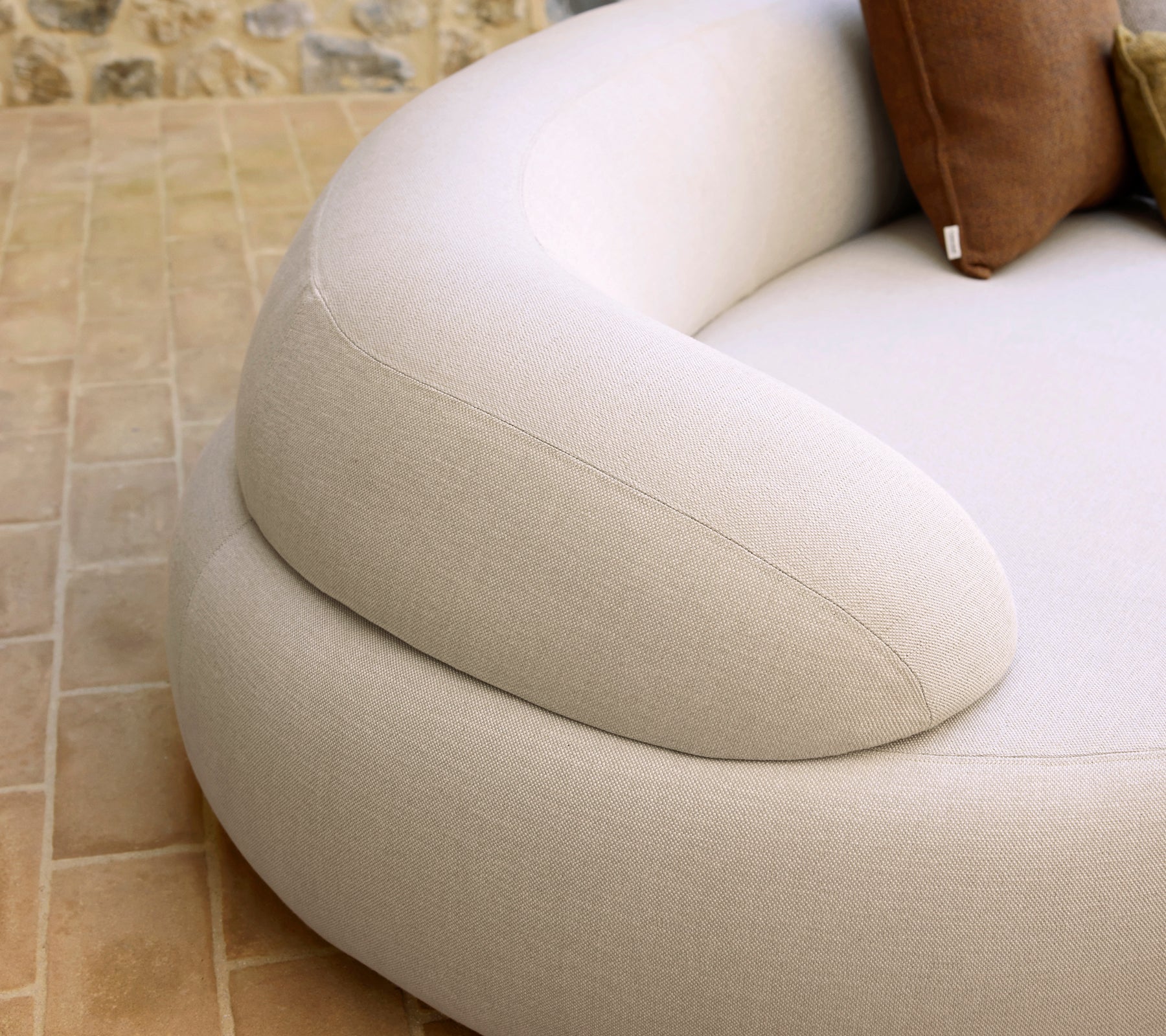 Comfortable Mellow 5-Seater Sofa - Modern Living Room Furniture for Home & Office | Perfect for Family Gatherings & Relaxation
