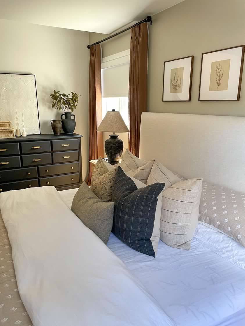 Roberta Bed Pillow Combo Set of 5 - Soft & Supportive Pillows for Ultimate Comfort | Perfect for Back, Stomach & Side Sleepers | Bedroom, Guest Room & Dorm Essentials