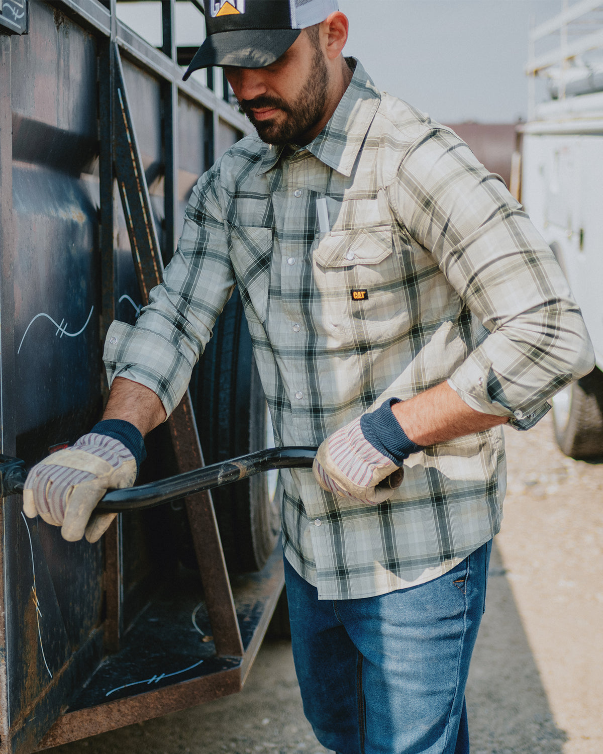 Men's Lightweight Long Sleeve Western Shirt - Comfortable Cowboy Style for Casual Wear & Outdoor Activities