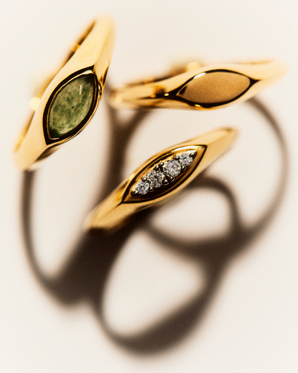 GRID 5 Gala Stamp Ring - Vintage Style Statement Jewelry for Women | Perfect for Parties, Weddings & Special Occasions