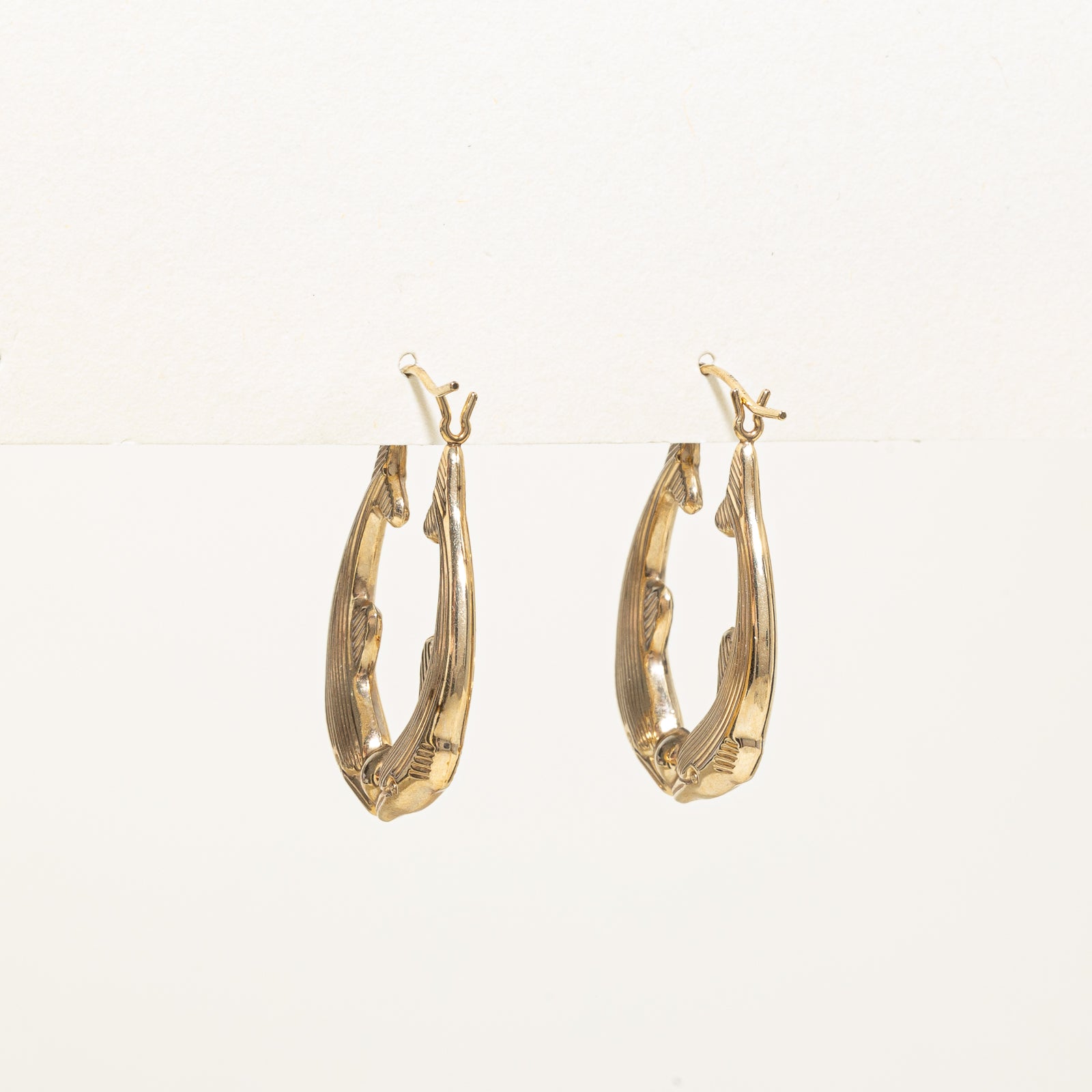 10K Yellow Gold Dolphin Stud Earrings for Women - Elegant Marine Jewelry Gift for Birthday, Anniversary & Beach Vacation