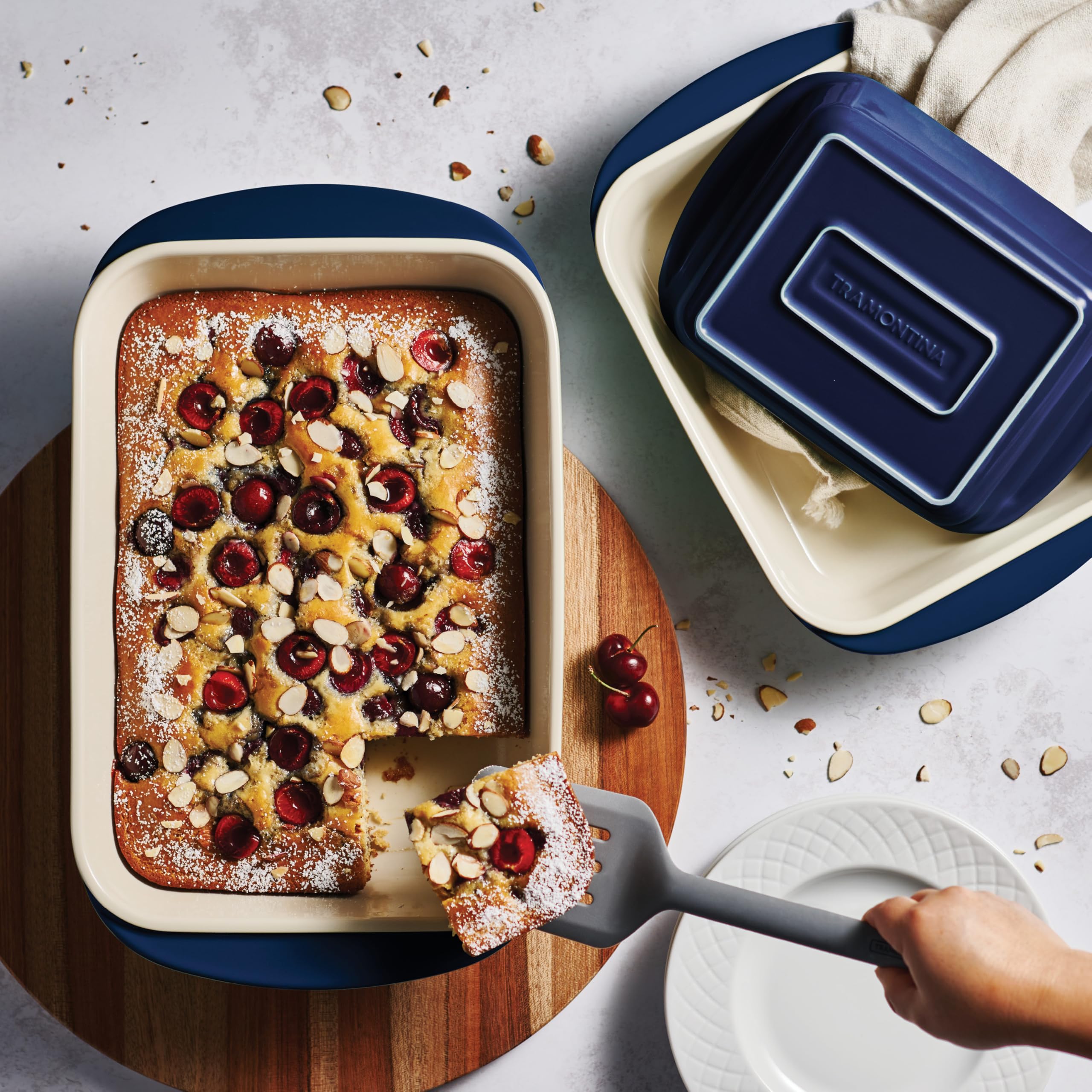 Tramontina Mae 3-Piece Ceramic Porcelain Baking Pans Set - Non Stick Oven Safe Casserole Dishes, Rectangular Bakeware for Lasagna, Cakes & Bread - Perfect for Baking, Roasting & Serving (Cobalt Blue)