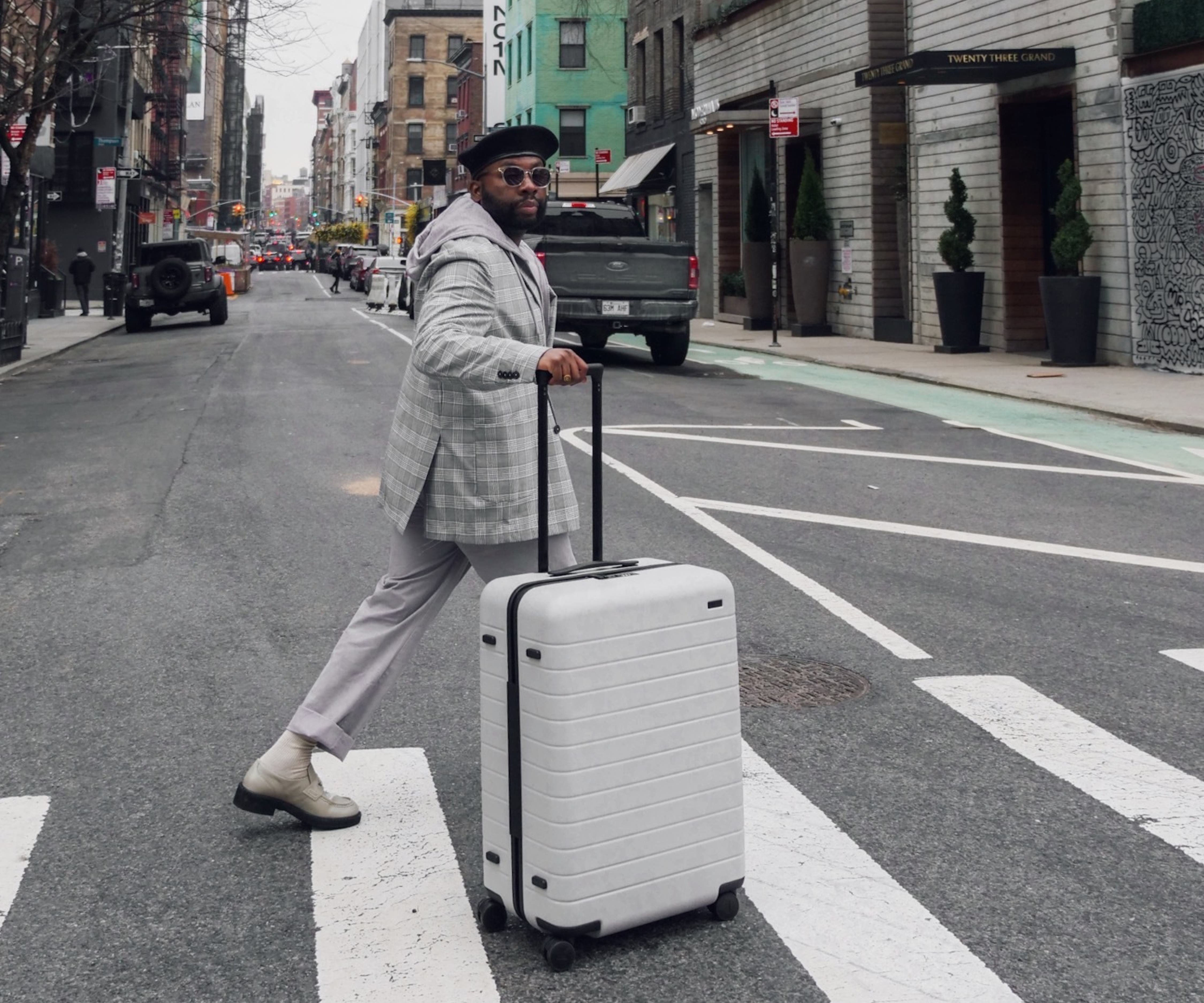 Cloud Gray Carry On Luggage - Lightweight & Durable Suitcase for Air Travel, Business Trips & Weekend Getaways