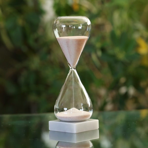 60 Minute Freestanding Triangle Sand Timer - Hourglass for Time Management, Classroom, Board Games & Home Decor