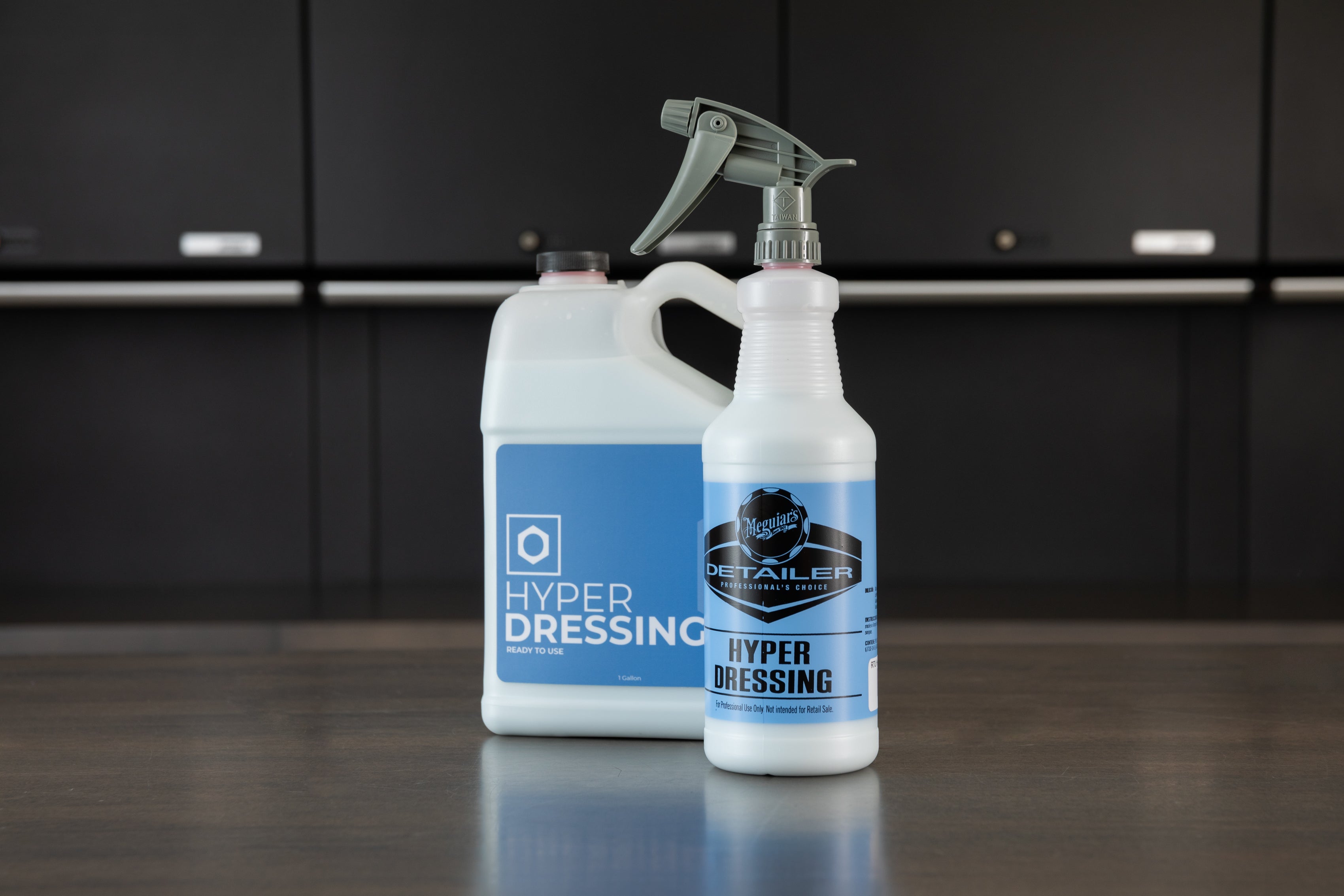 Meguiar's Hyper Dressing - Premium Car Detailing Spray for Tires, Trim & Engine - Perfect for Car Shows & Daily Vehicle Maintenance