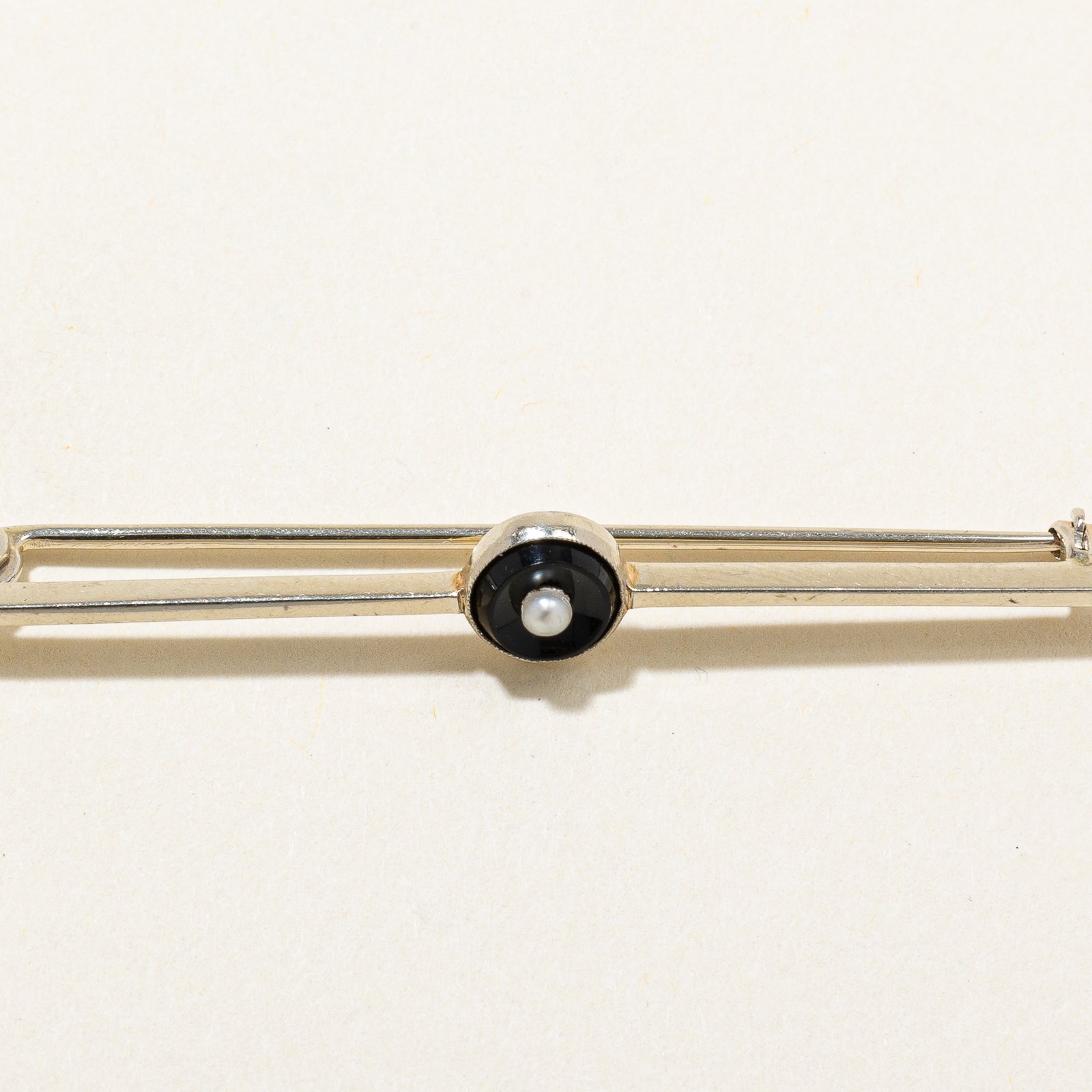 Elegant Onyx & Pearl Brooch - 0.60ct Gemstone, 2.20mm Pearl Size | Perfect for Weddings, Parties & Formal Occasions