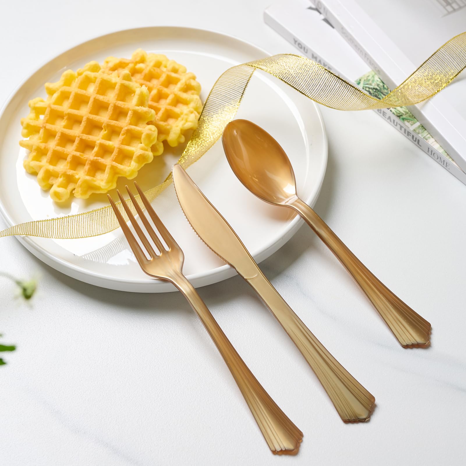 180-Piece Gold Plastic Silverware Set - Disposable Cutlery Kit with 60 Forks, 60 Spoons & 60 Knives - Elegant Plastic Utensils for Parties, Weddings, Catering & Home Dining - Perfect for Events, BBQs & Family Gatherings