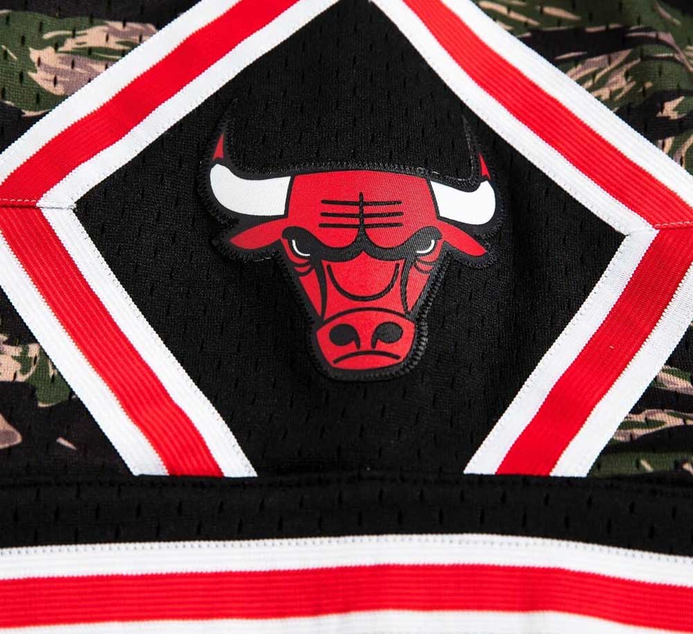 Chicago Bulls Tiger Camo Swingman Shorts - Men's NBA Basketball Jersey Shorts for Fans & Streetwear - Perfect for Games, Workouts & Casual Wear