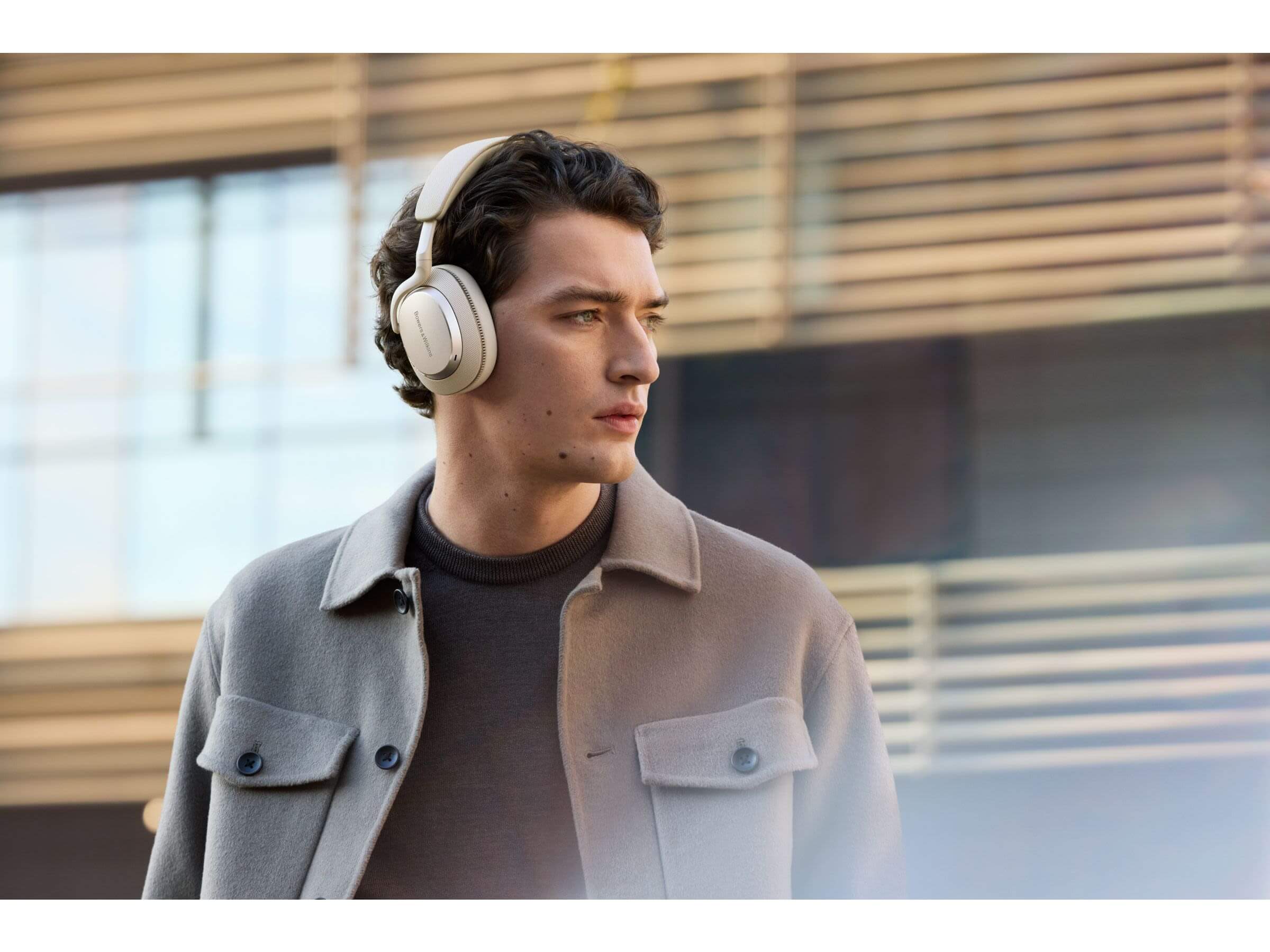 Bowers & Wilkins PX7 S3 Wireless Noise Cancelling Headphones - Premium Over-Ear Bluetooth Headset with Hi-Fi Sound for Music, Travel & Work