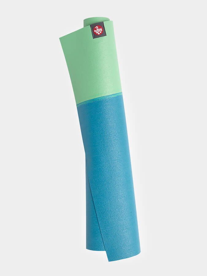 Manduka eKO SuperLite Travel Yoga Mat 1.5mm - Eco-Friendly & Lightweight for Yoga, Pilates & Travel - Perfect for Home, Studio & Outdoor Workouts