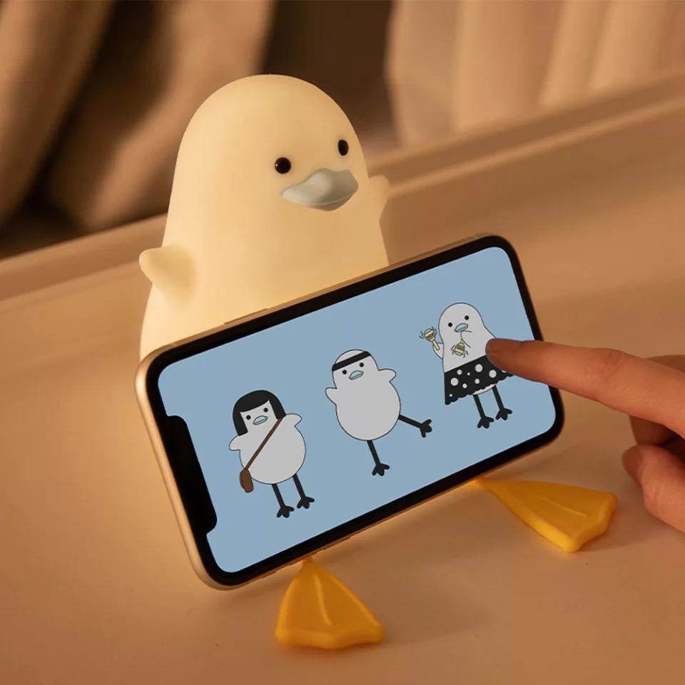 Ducky LED Night Light for Kids - Cute Duck Shape Nursery Lamp, Bedroom Decor, Sleep Aid for Babies & Toddlers - Perfect for Bedtime, Nighttime Feeding, and Soothing Fears