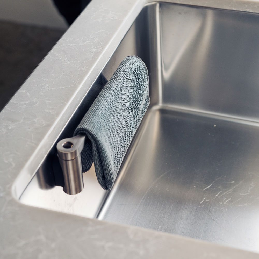 MAGISSO Stainless Steel Magnetic Sink Organizer - Straight Cloth Holder for Kitchen & Bathroom | Space-Saving Sink Caddy for Sponges, Brushes & Cleaning Supplies