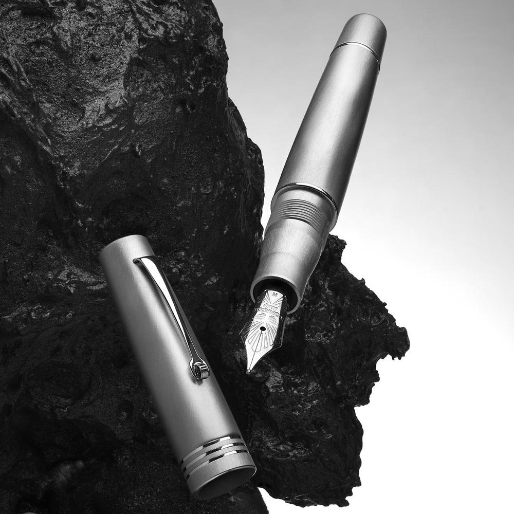 Leonardo Fountain Pen Momento Zero Limited Edition 2025 - Premium Stainless Steel & Alumina Nib - Perfect for Calligraphy, Writing & Collecting - Elegant Gift for Pen Enthusiasts