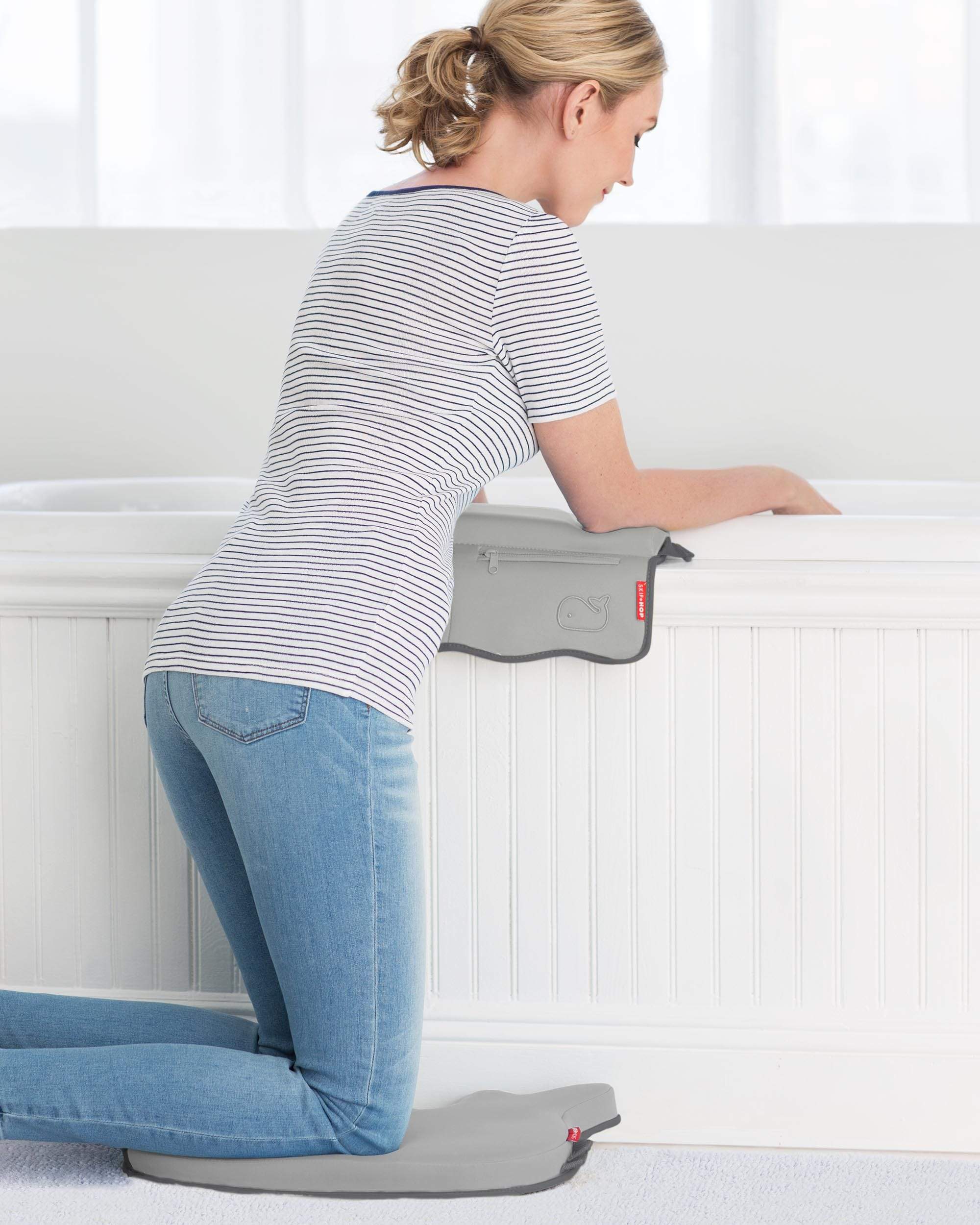 Skip Hop Moby Bathtub Elbow Rest - Soft Baby Bath Support for Newborns & Infants - Perfect for Safe & Comfortable Bath Time at Home