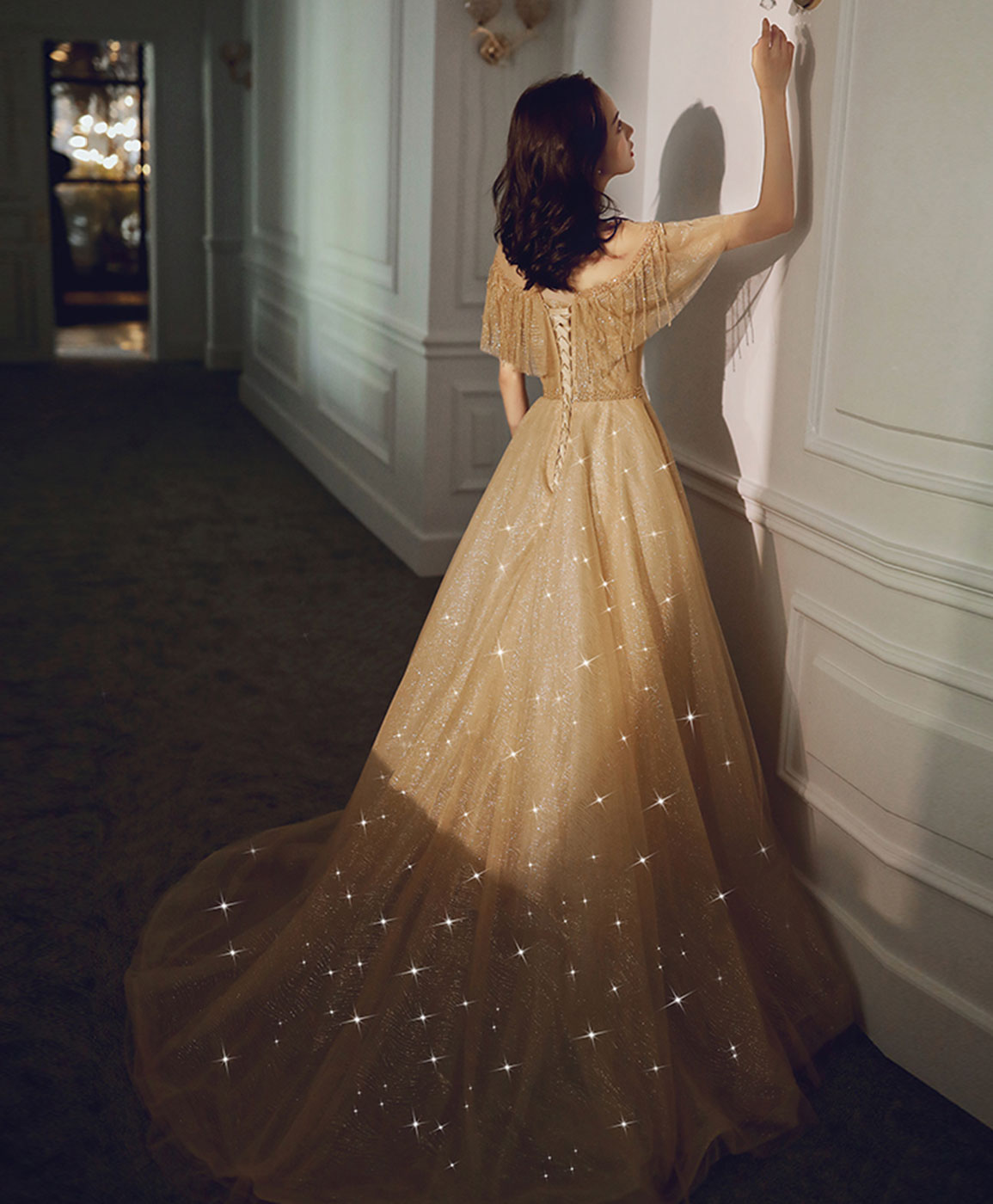 Elegant Champagne Round Neck Tulle Sequin Long Prom Dress for Formal Events - Perfect for Homecoming, Prom Night & Evening Galas