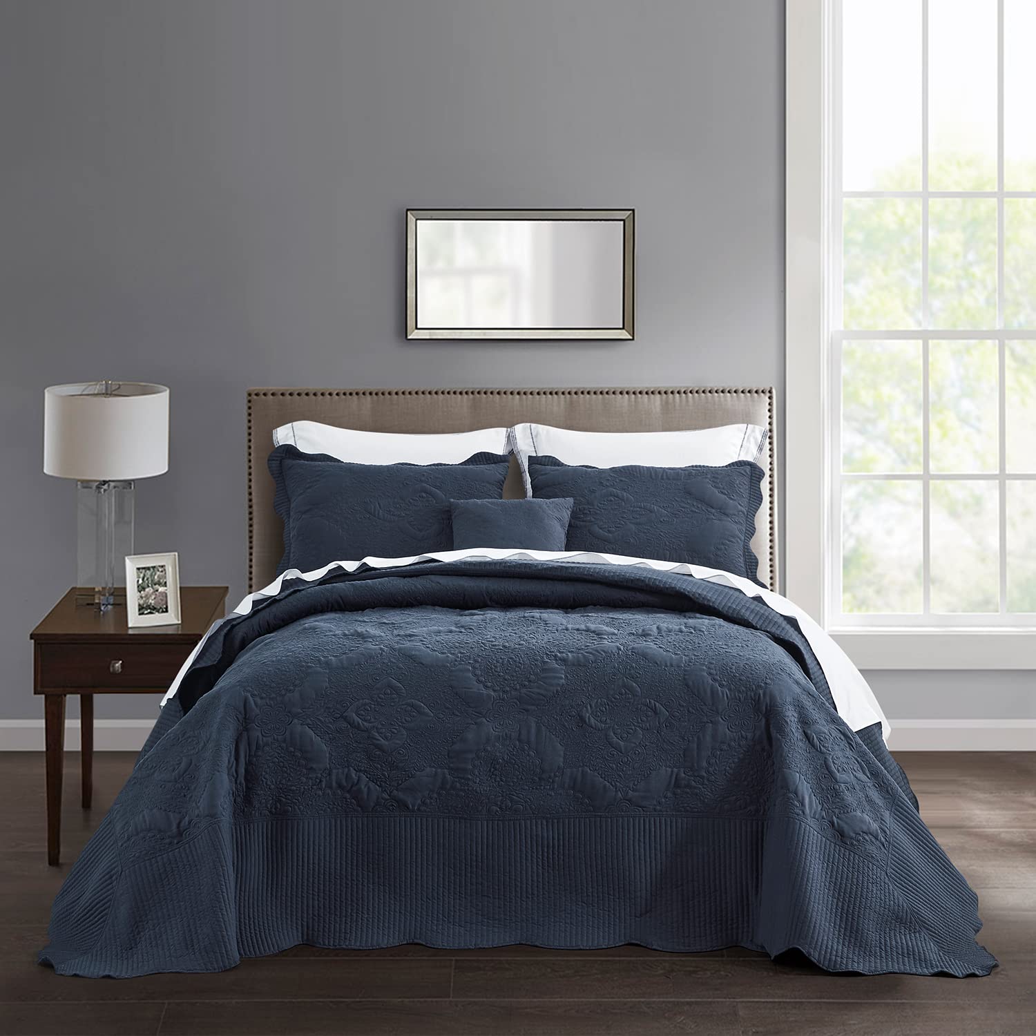 Oversized King Bedspread Set - Lightweight Reversible Quilted Coverlet & 5-Piece Bedding - 100% Microfiber Comforter for King/Cal King - Navy Blue - Perfect for All-Season Comfort in Bedroom, Guest Room or Dorm