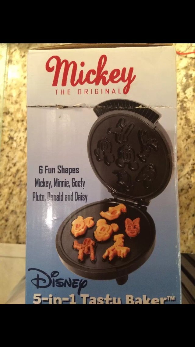 Disney Mickey & Friends 5-in-1 Multi-Function Waffle Maker - Perfect for Pancakes, Muffins, Bread, Cakes & Brownies | Ideal for Breakfast, Brunch, Family Gatherings & Holiday Baking