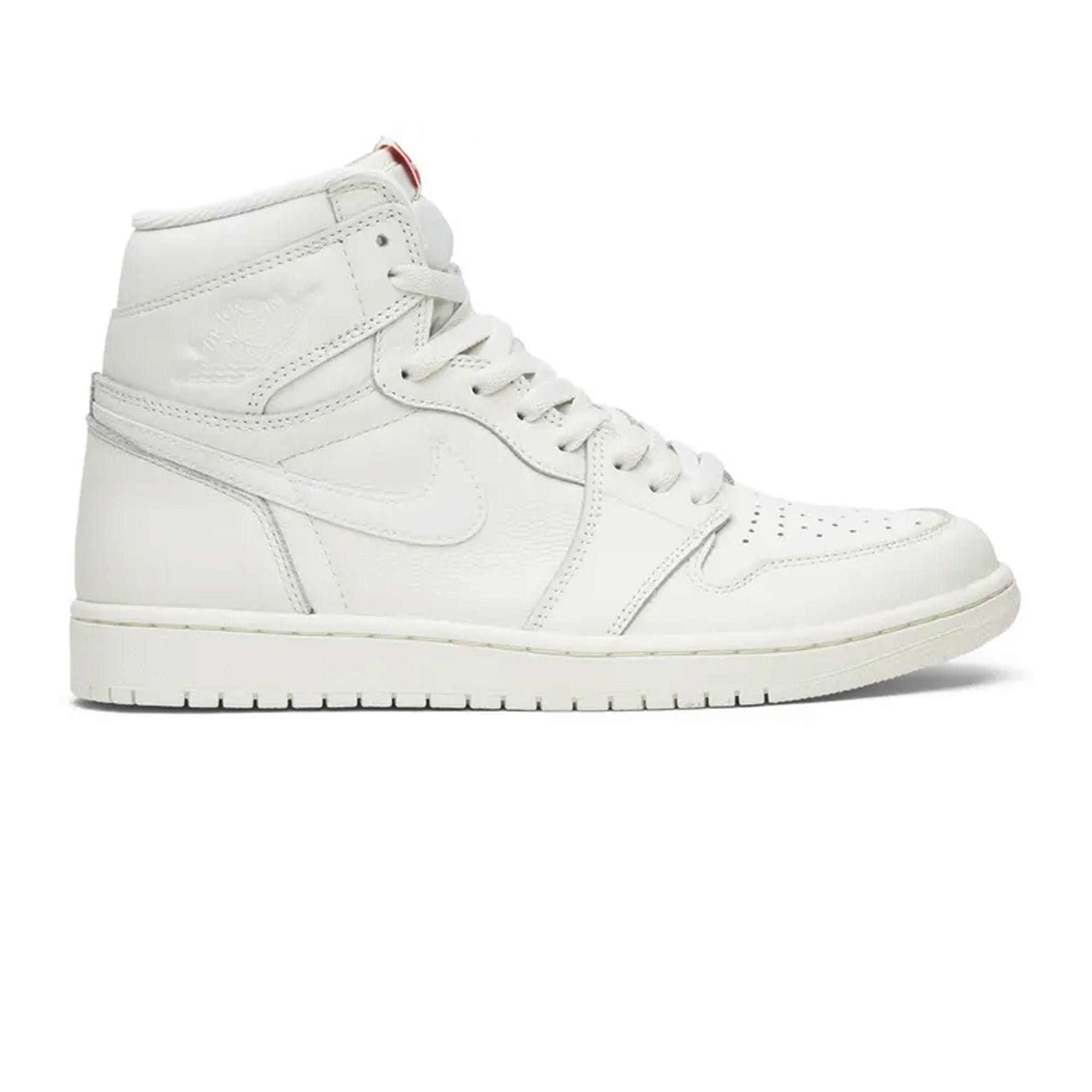 Air Jordan 1 Retro High OG 'Sail' Sneakers (2017) - Men's Basketball Shoes for Streetwear & Casual Fashion